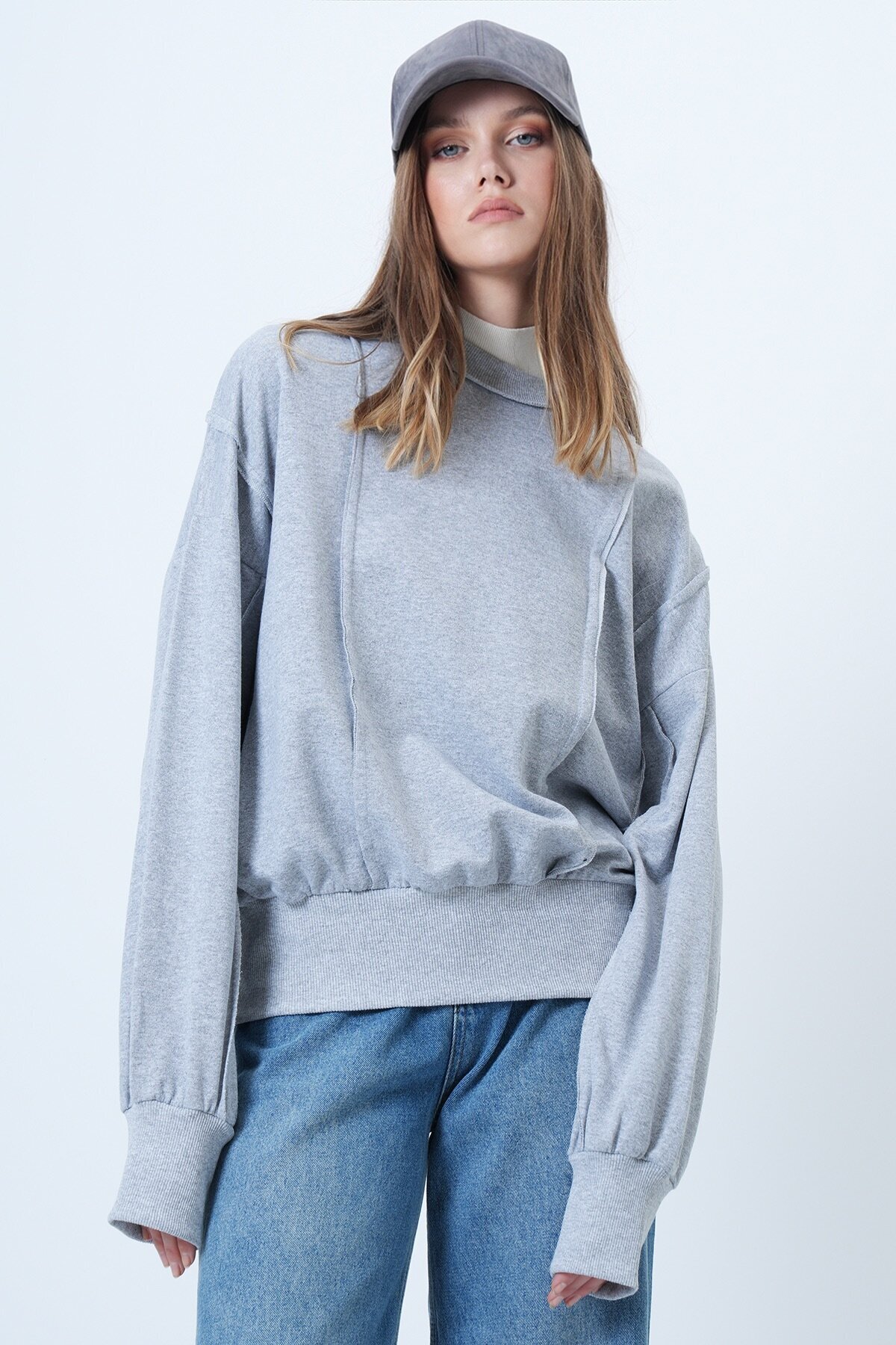 Dikiş Detaylı Oversize Tasarım Sweatshırt