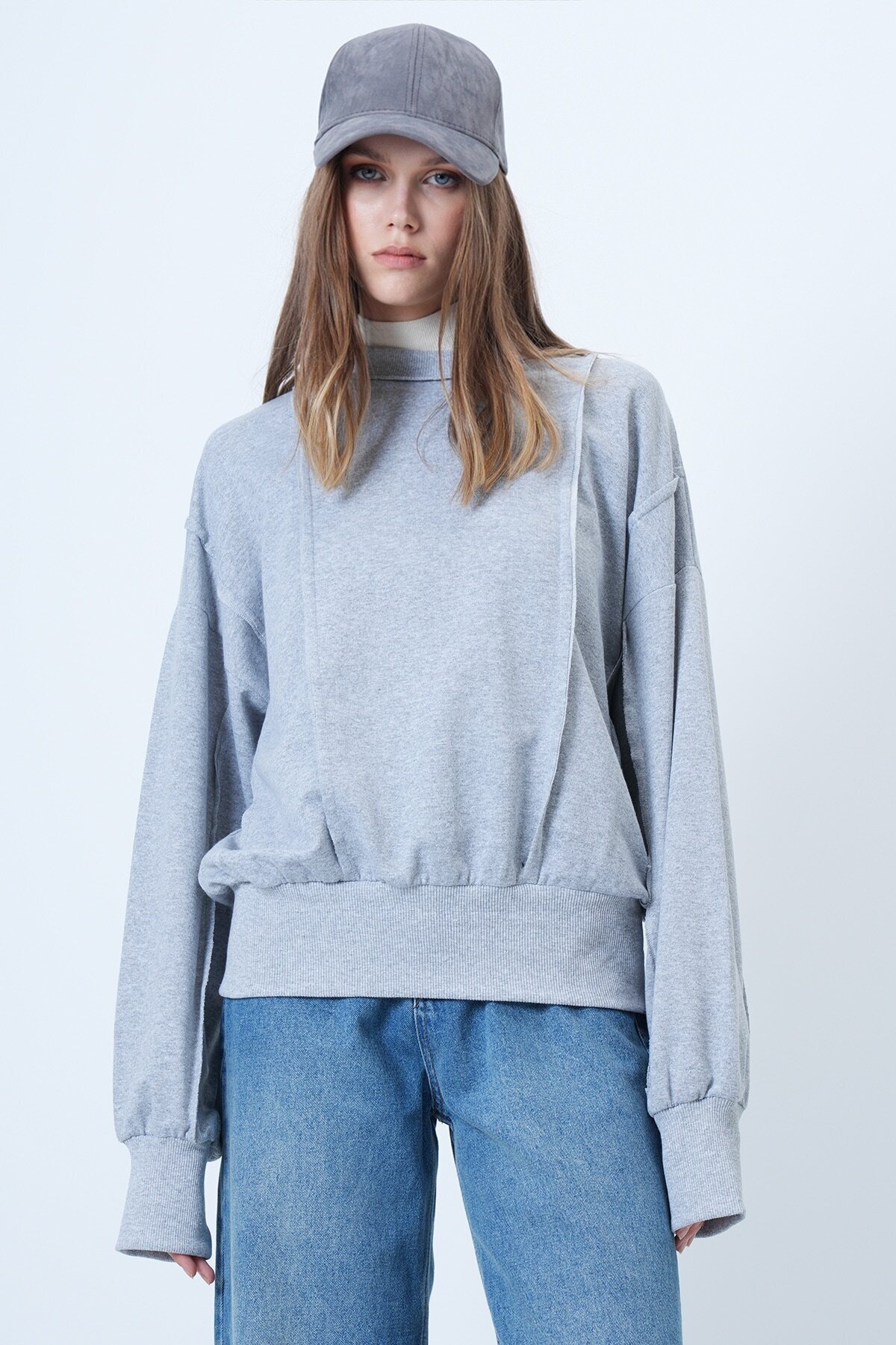 Dikiş Detaylı Oversize Tasarım Sweatshırt