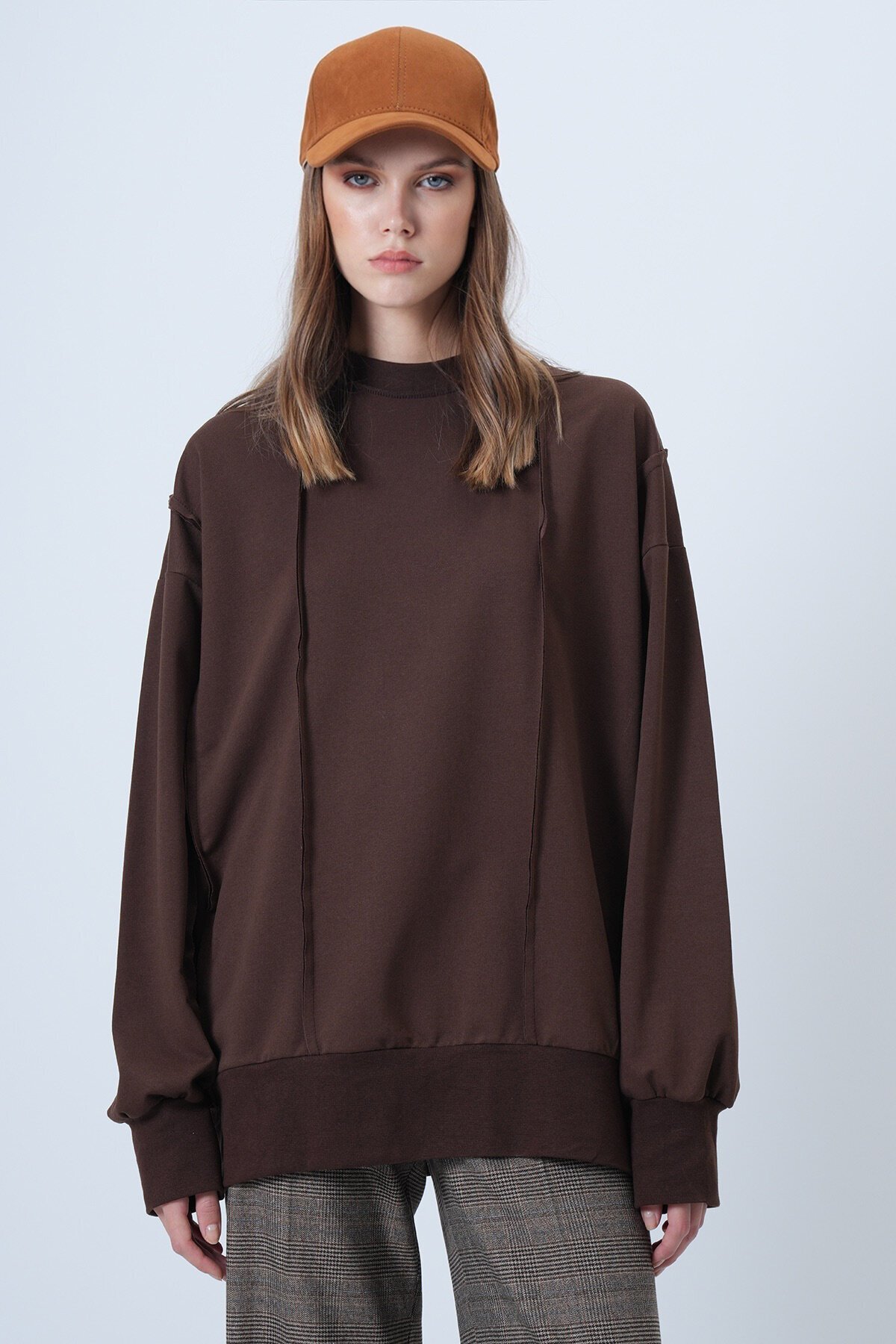 Dikiş Detaylı Oversize Tasarım Sweatshırt