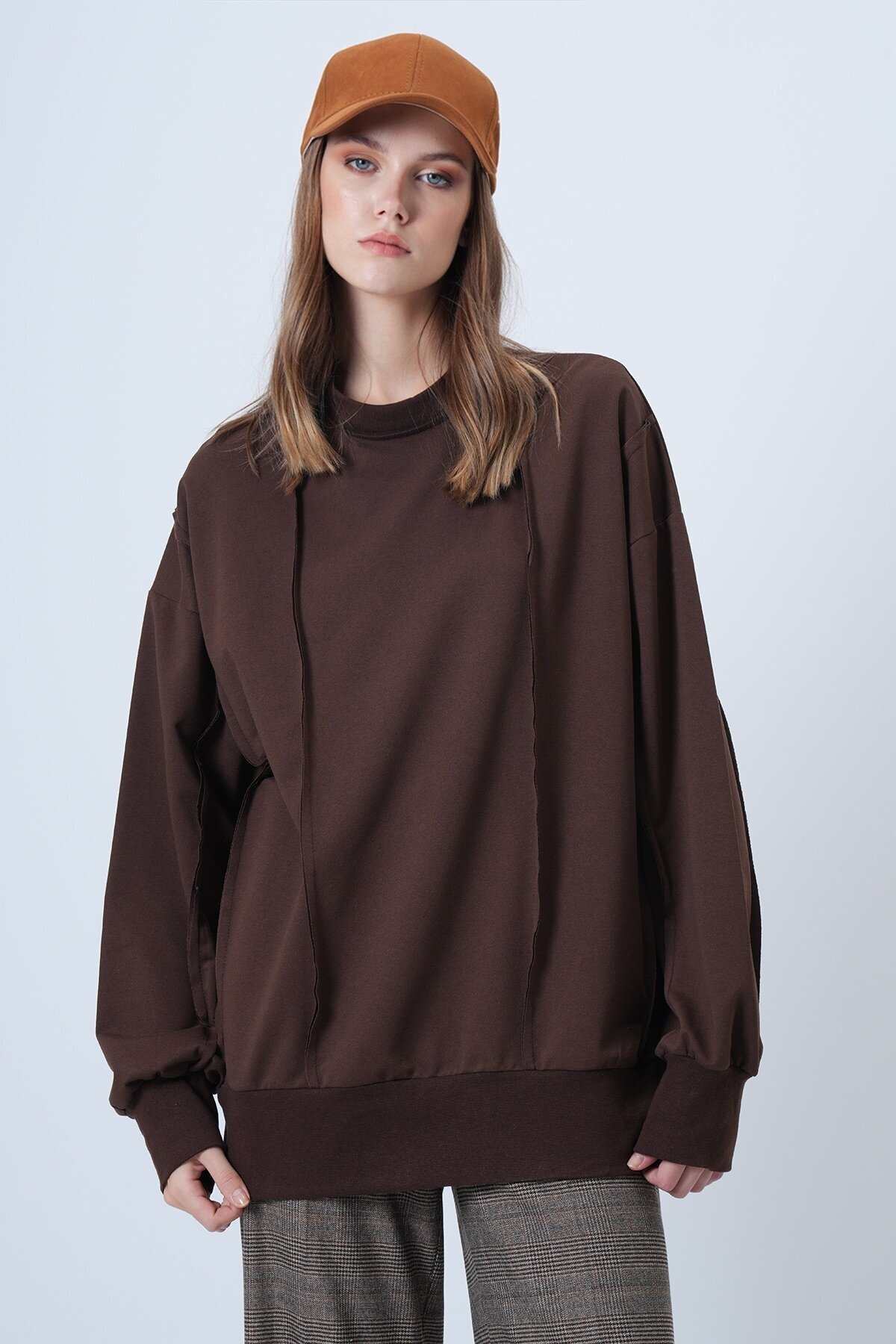 Dikiş Detaylı Oversize Tasarım Sweatshırt
