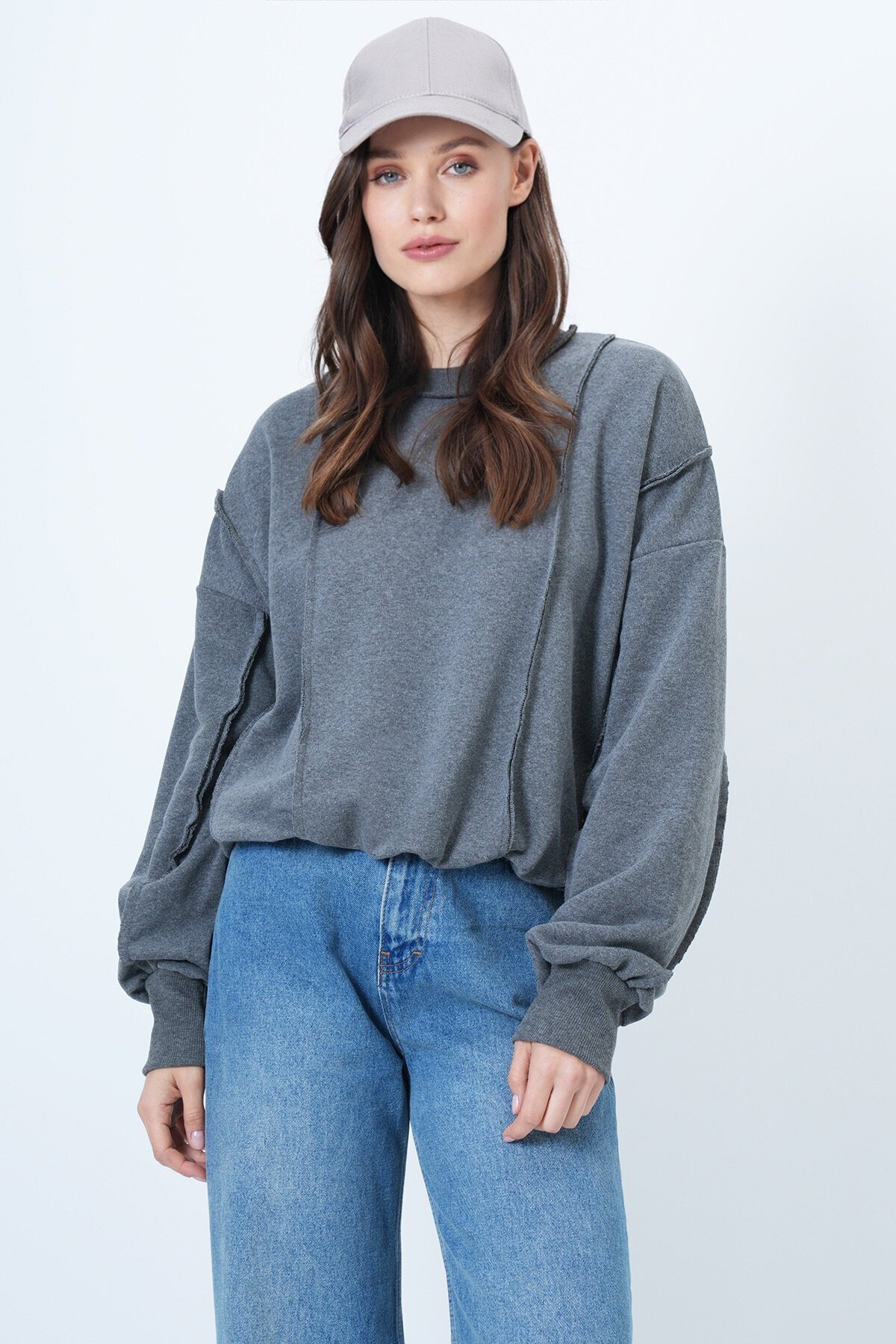 Dikiş Detaylı Oversize Tasarım Sweatshırt