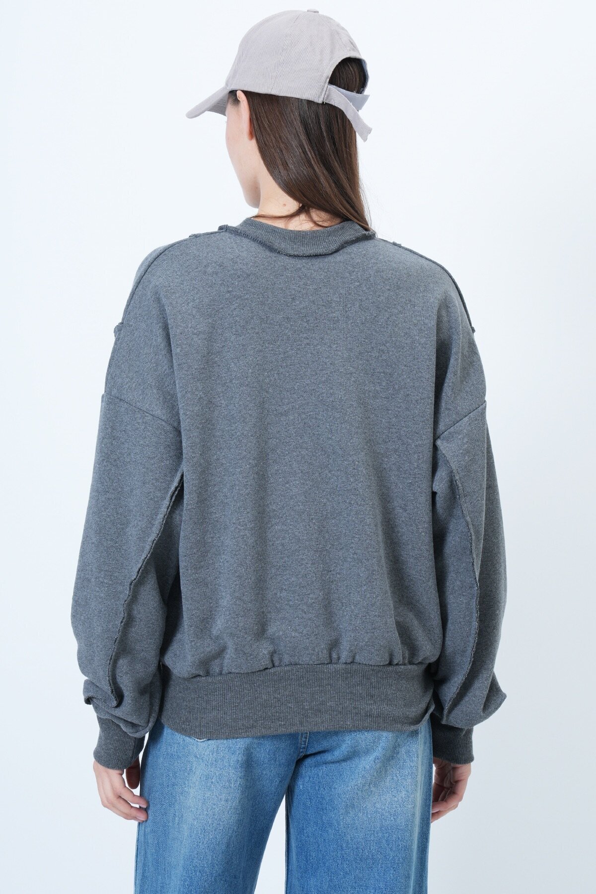 Dikiş Detaylı Oversize Tasarım Sweatshırt