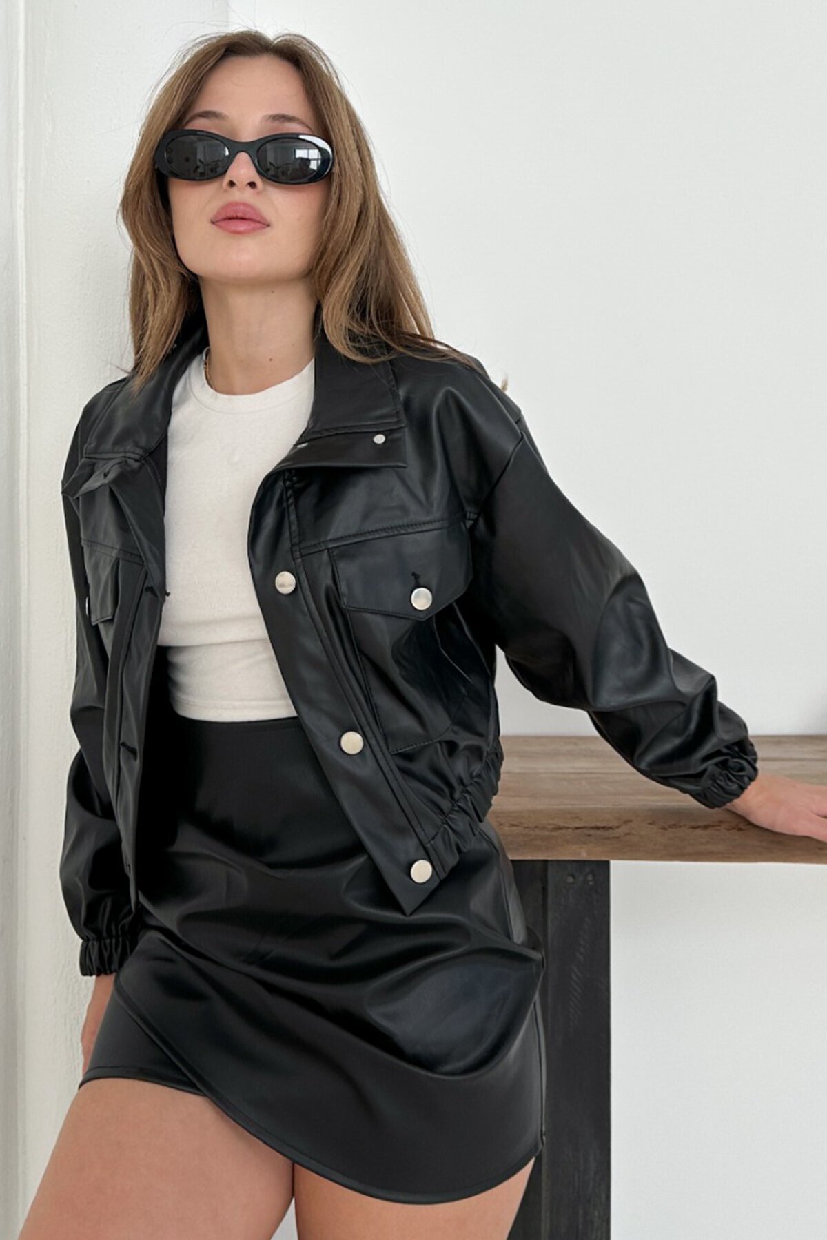 Drapeli Fermar Kapamalı Mini Deri Etek