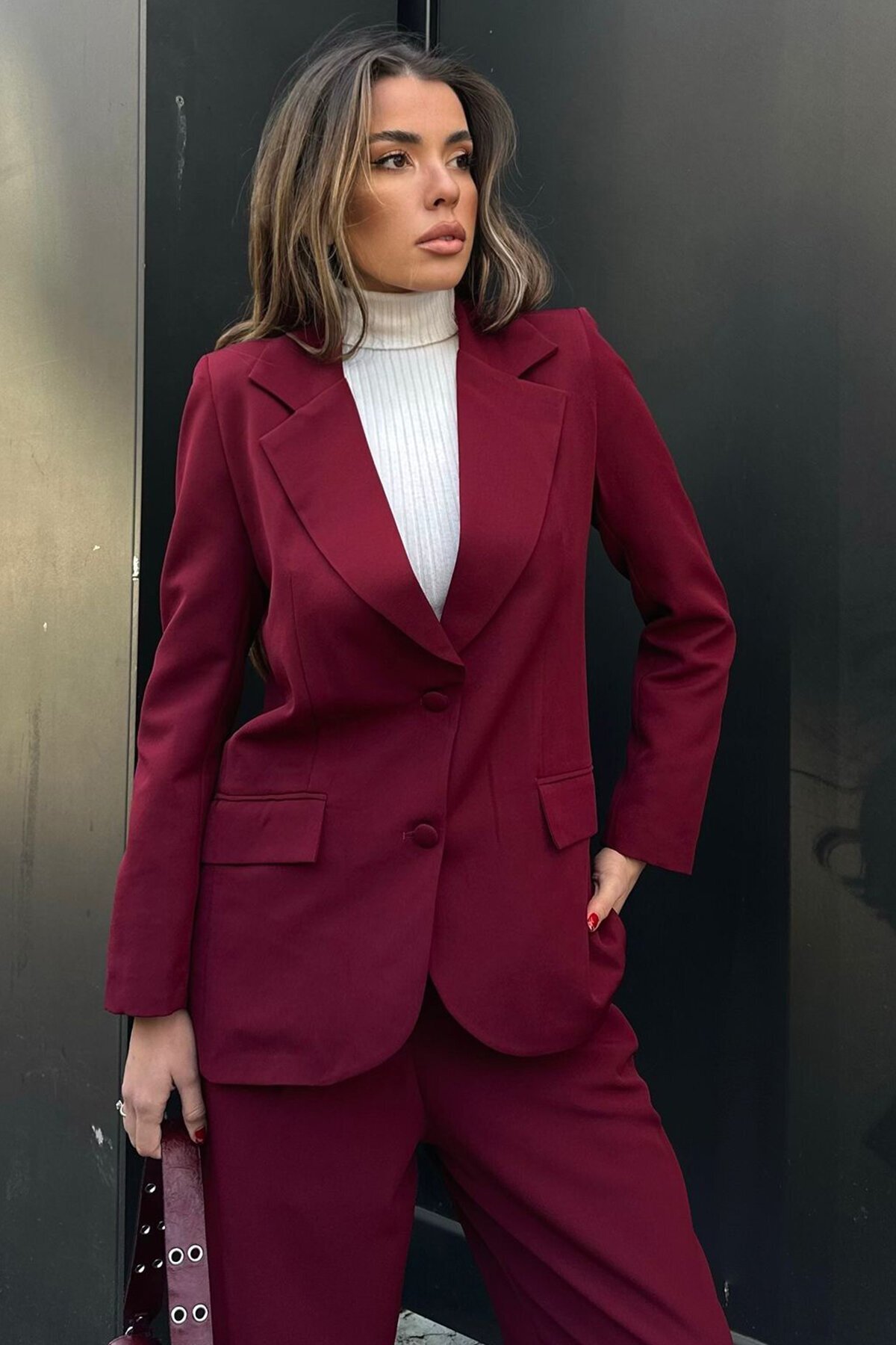 Düğme Kapamalı Vatkalı Cep Görünümlü Astarlı Blazer Ceket