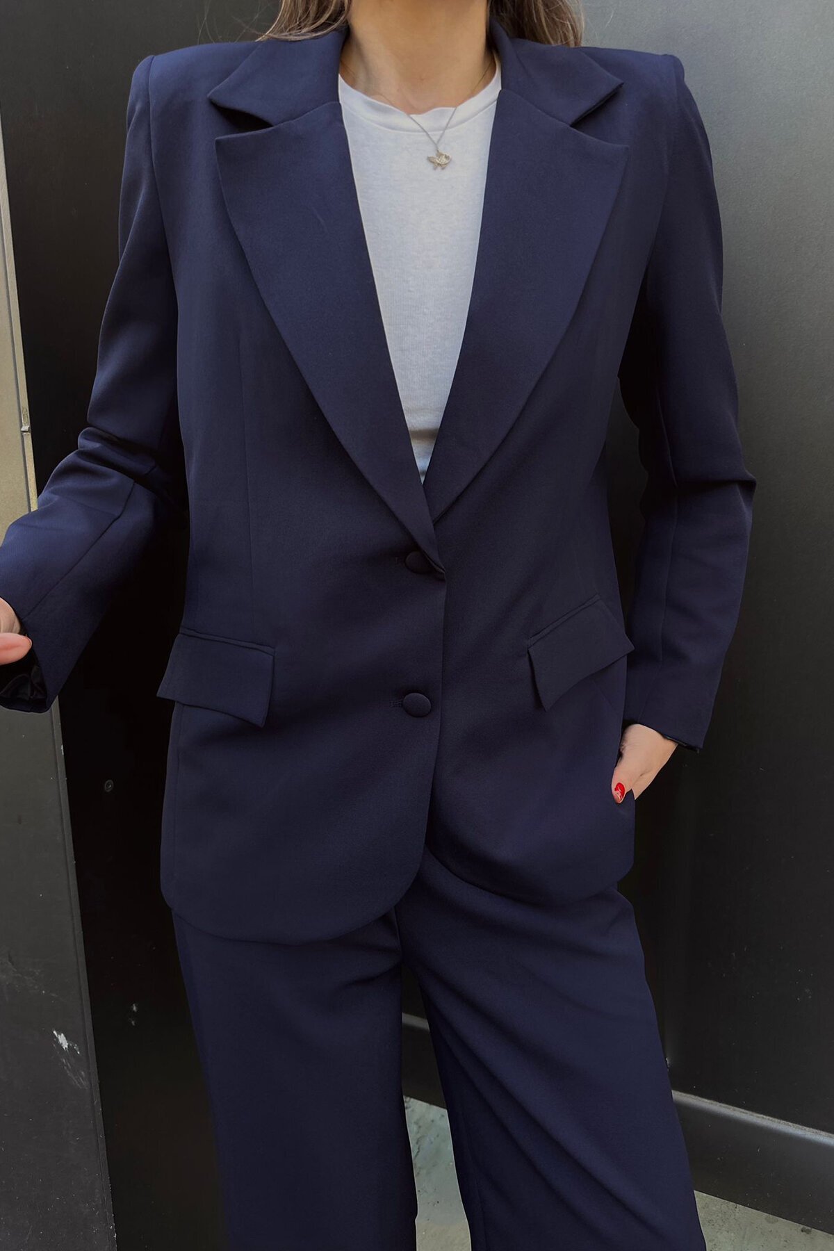 Düğme Kapamalı Vatkalı Cep Görünümlü Astarlı Blazer Ceket