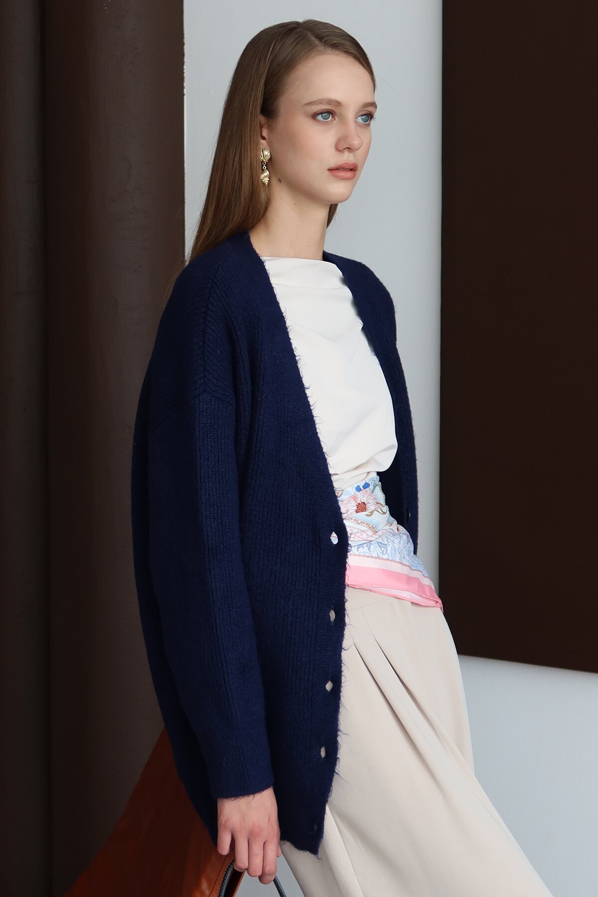 Düğme Kapamalı Fitilli Uzun Triko Hırka