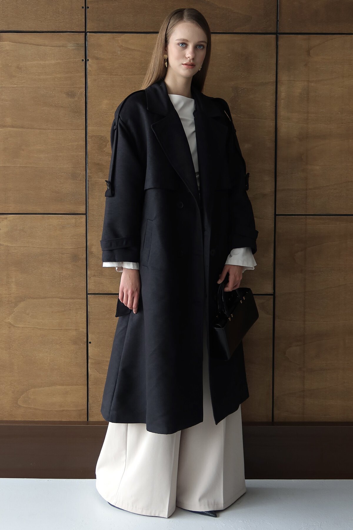 Düğme Kapamalı Kuşaklı Trençkot