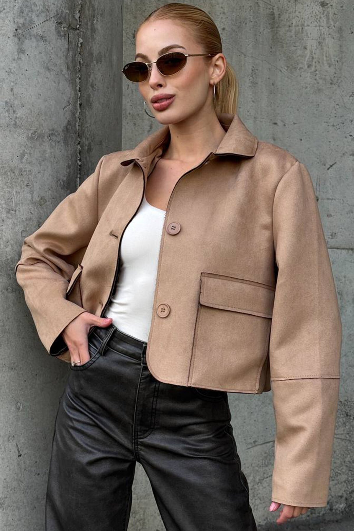 Düğmeli Cep Detaylı Süet Ceket