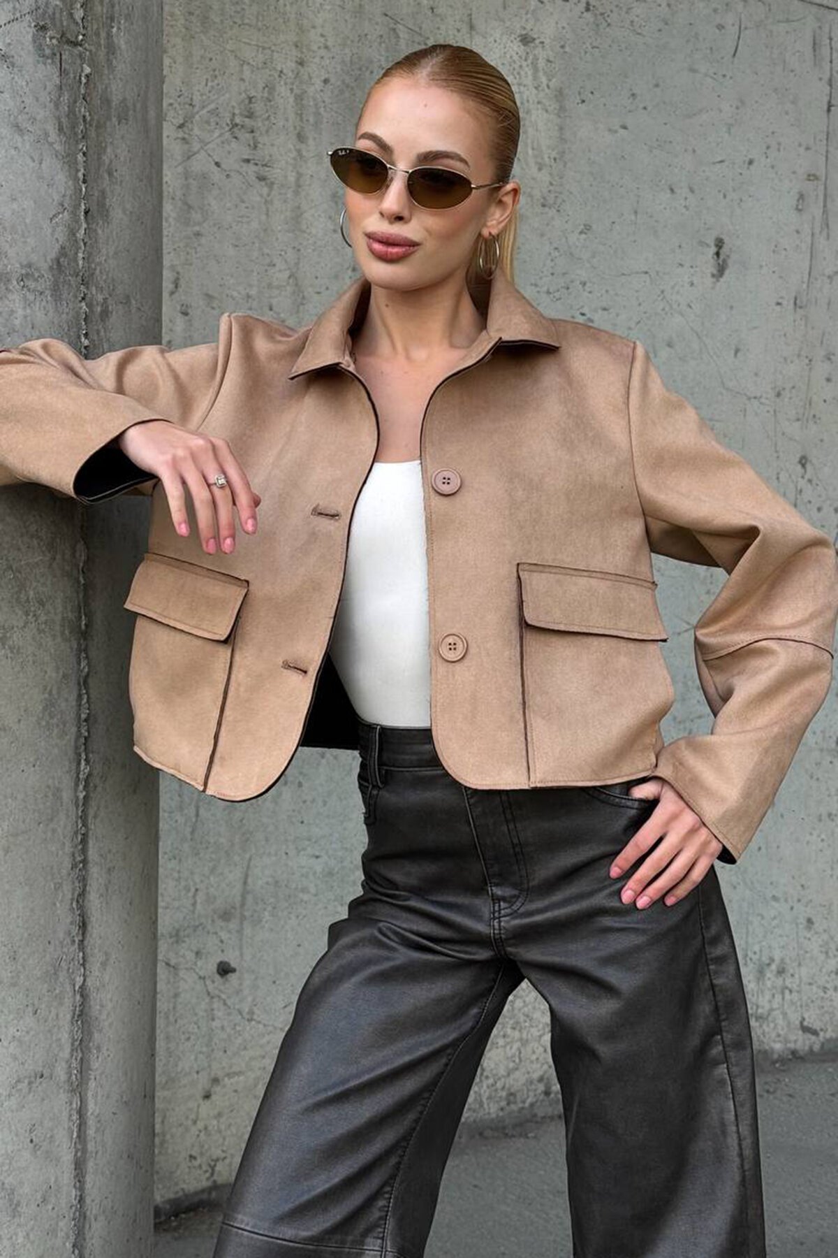 Düğmeli Cep Detaylı Süet Ceket