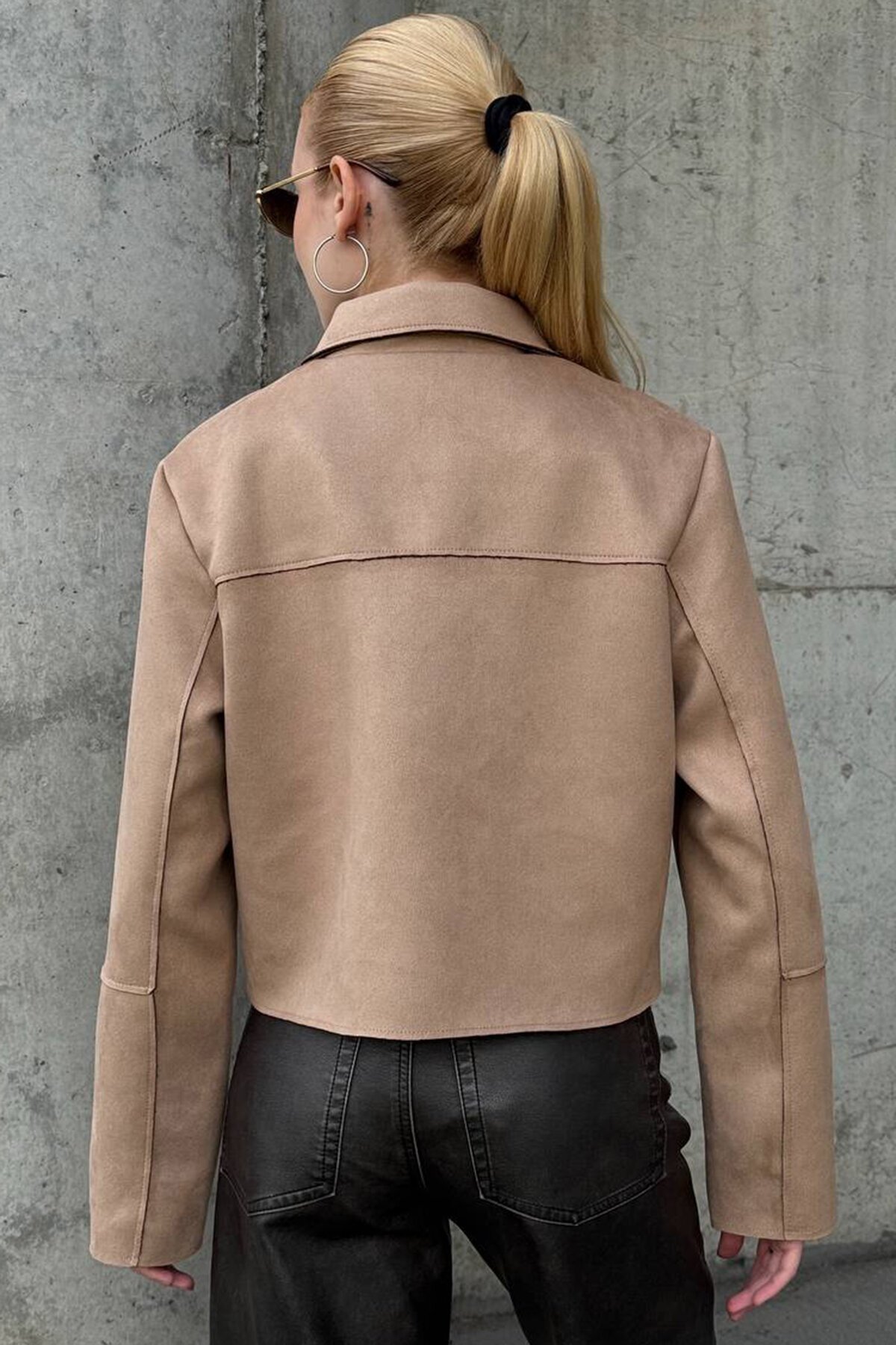 Düğmeli Cep Detaylı Süet Ceket