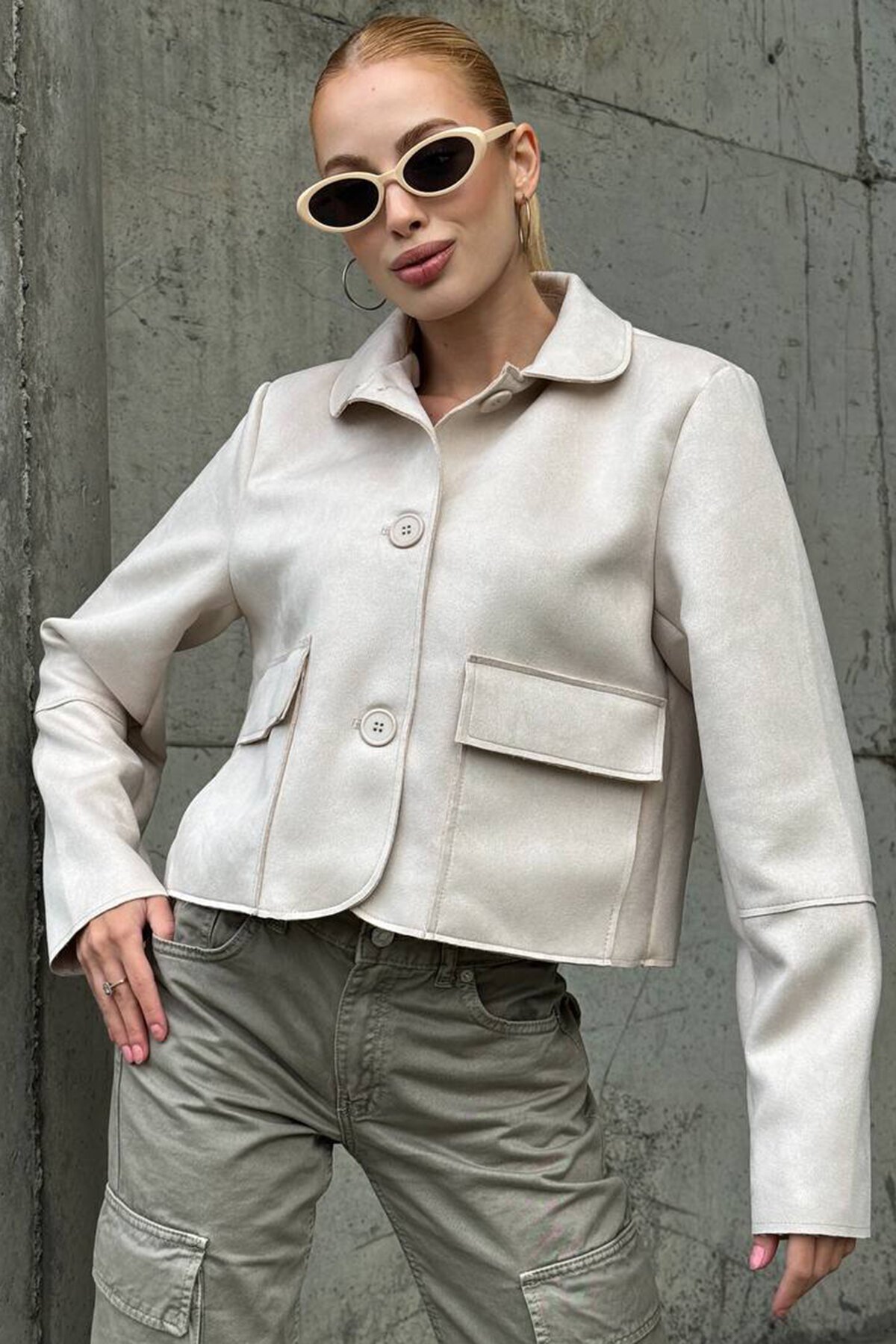 Düğmeli Cep Detaylı Süet Ceket