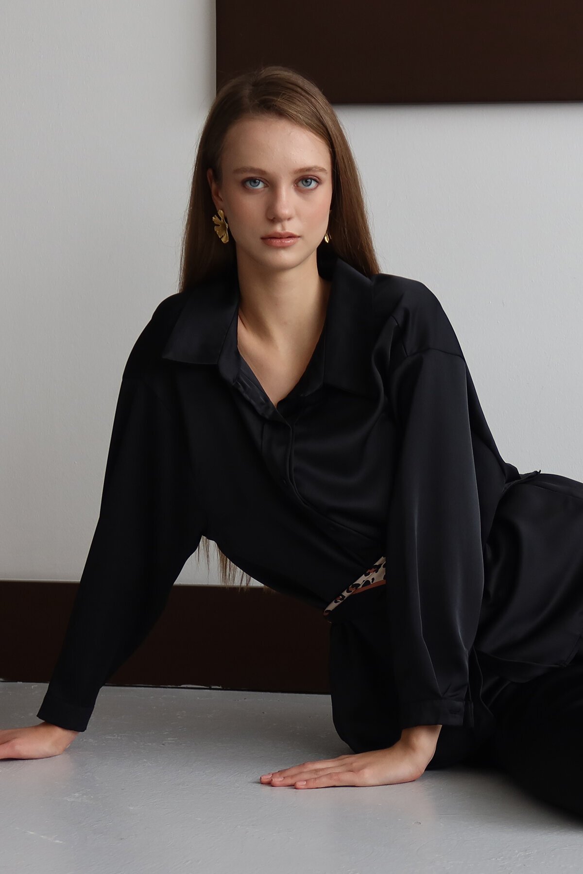 Düğmeli Oversize Saten Gömlek