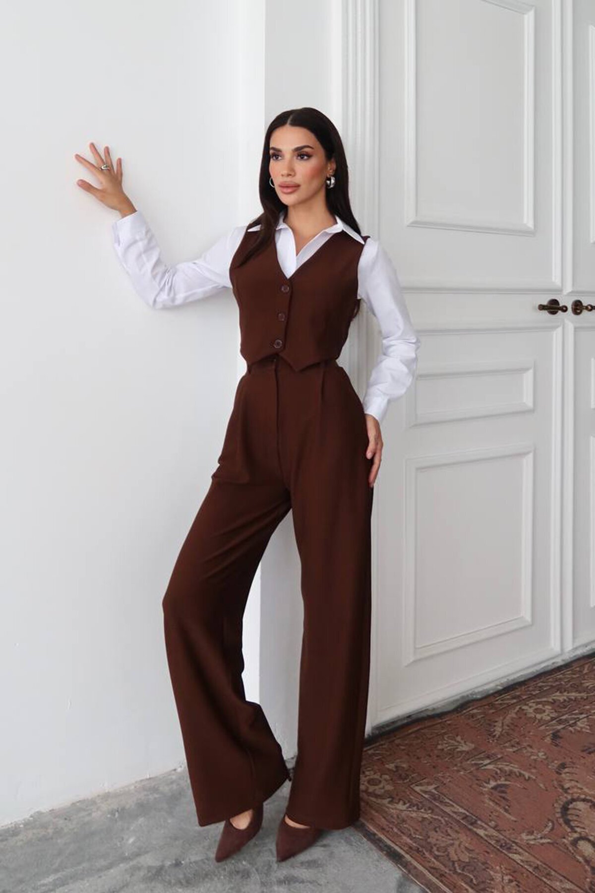 Düğmeli Yelek ve Palazzo Pantolon Takım