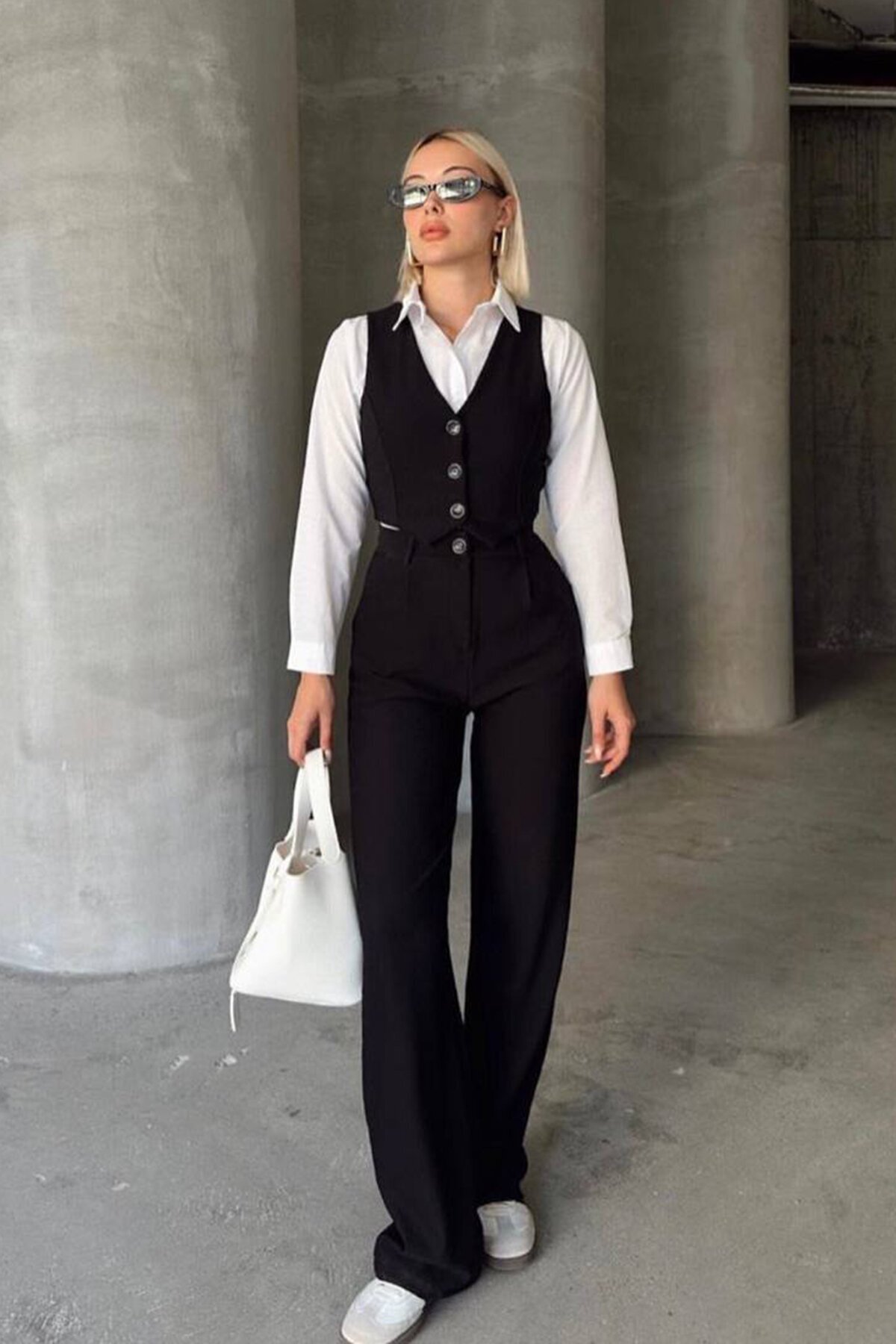 Düğmeli Yelek ve Palazzo Pantolon Takım