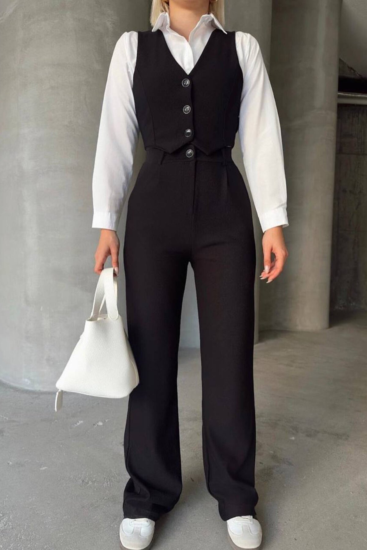 Düğmeli Yelek ve Palazzo Pantolon Takım