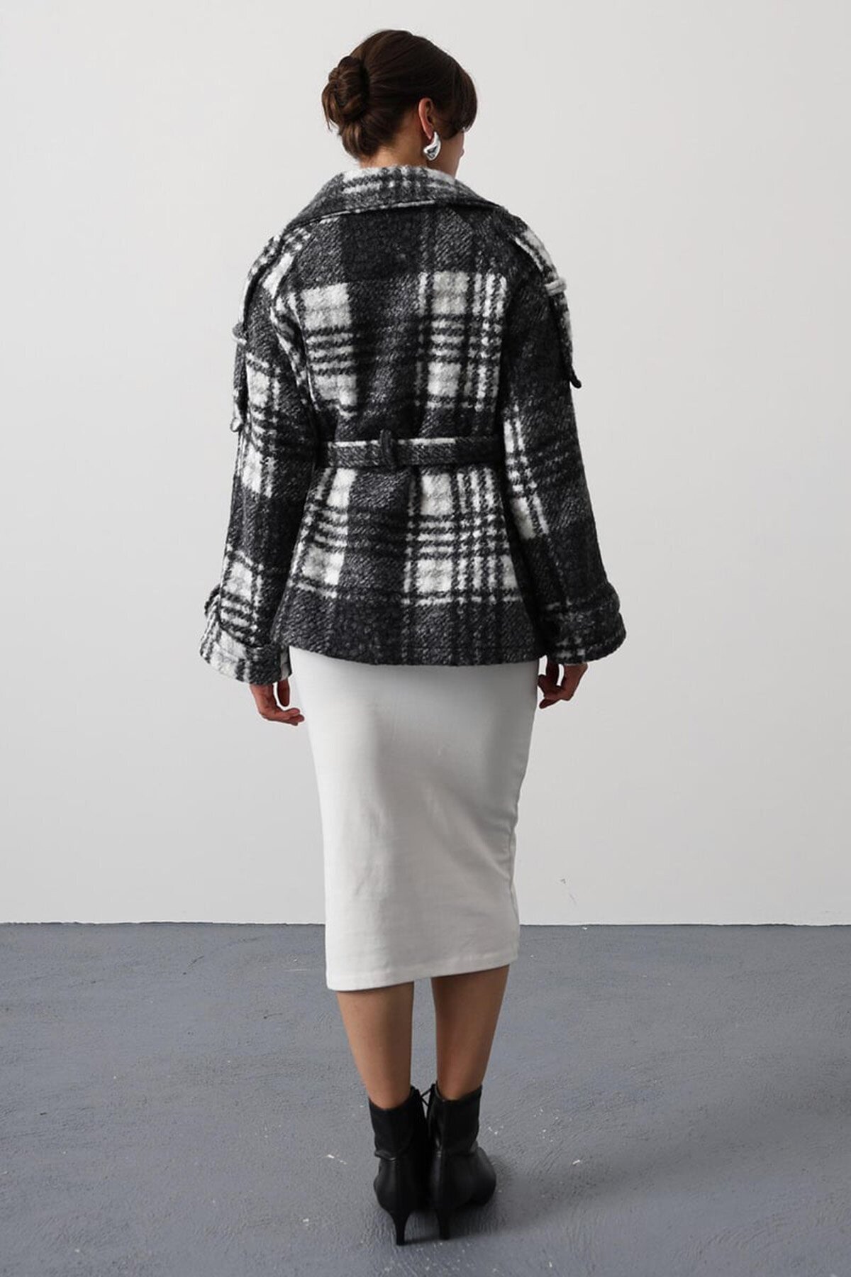 Ekose Desenli Çift Cepli Kuşaklı Kaban