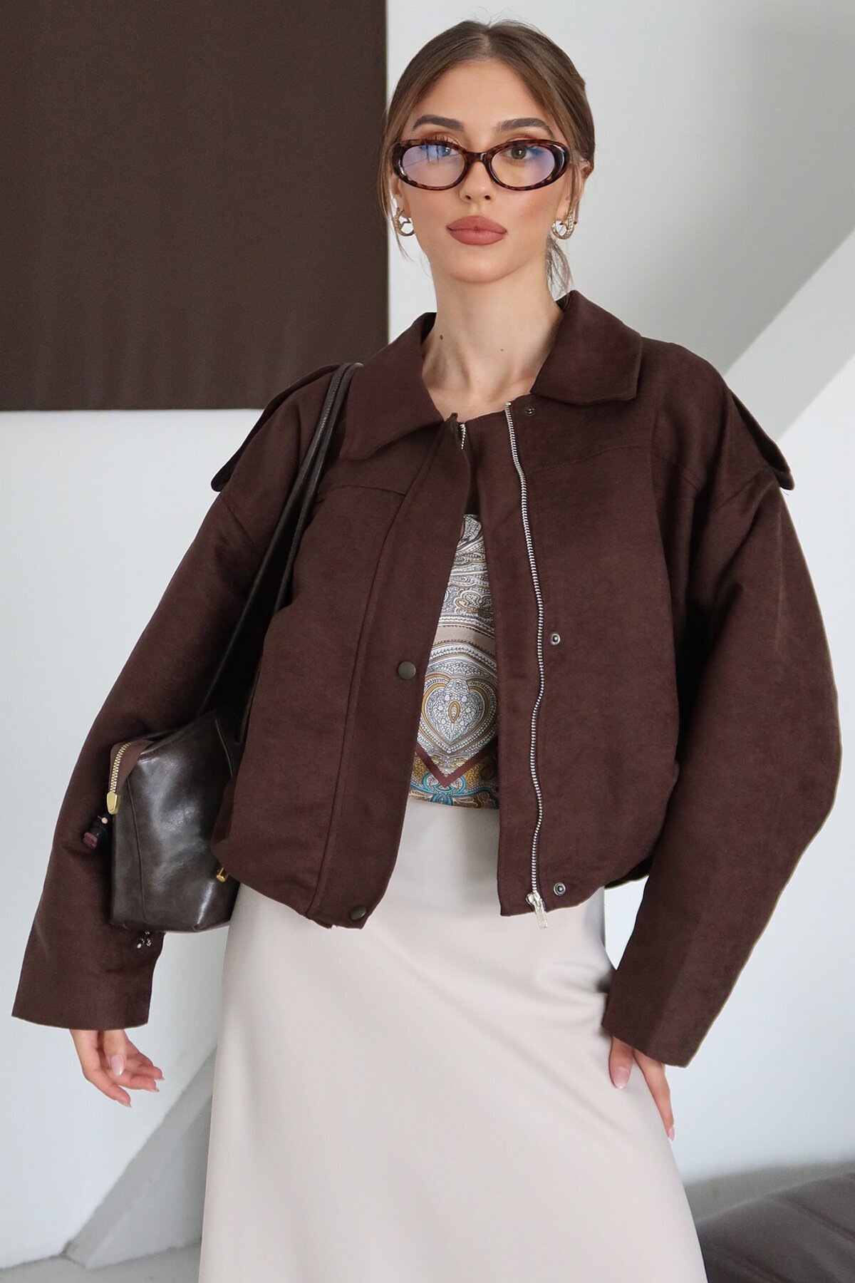 Fermuar Kapamalı Kemer Detaylı Ceket