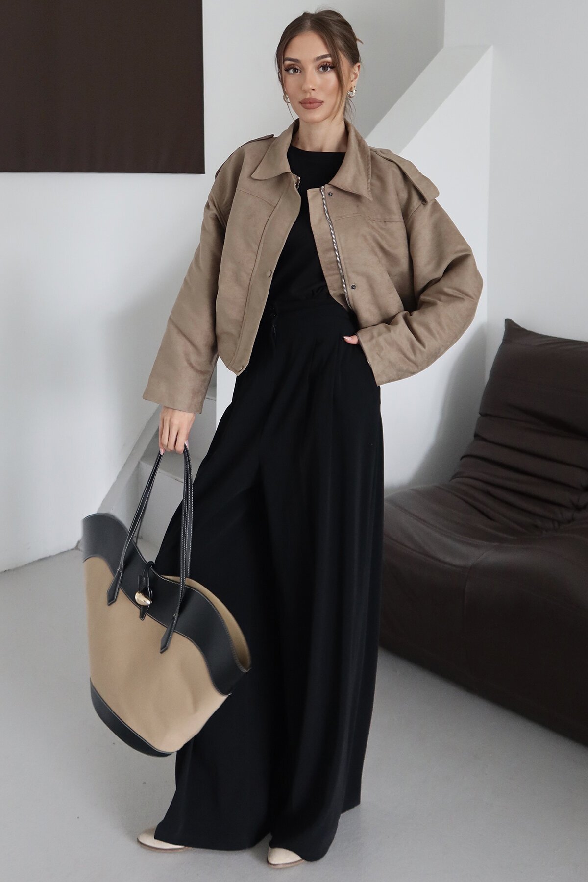 Fermuar Kapamalı Kemer Detaylı Ceket