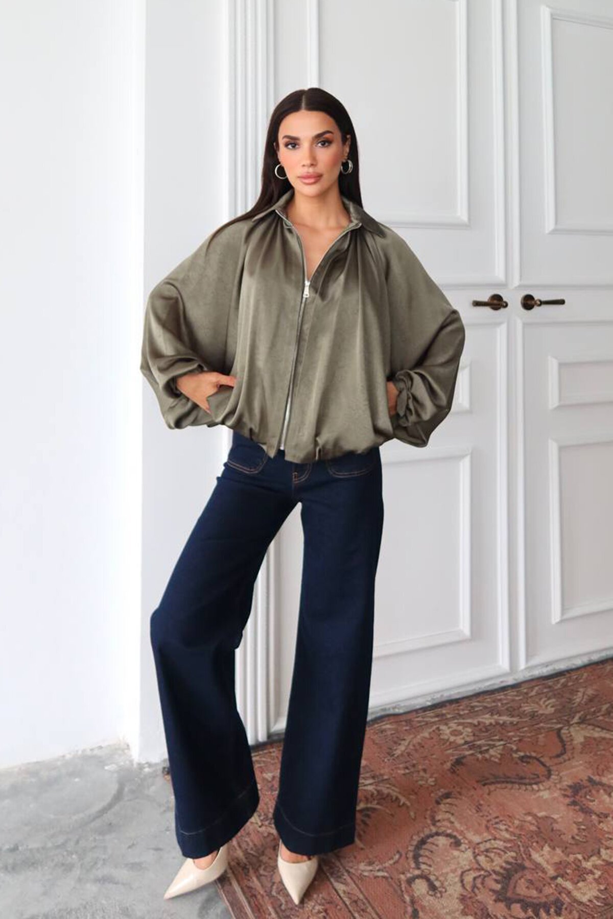 Fermuarlı Balon Kol Saten Ceket