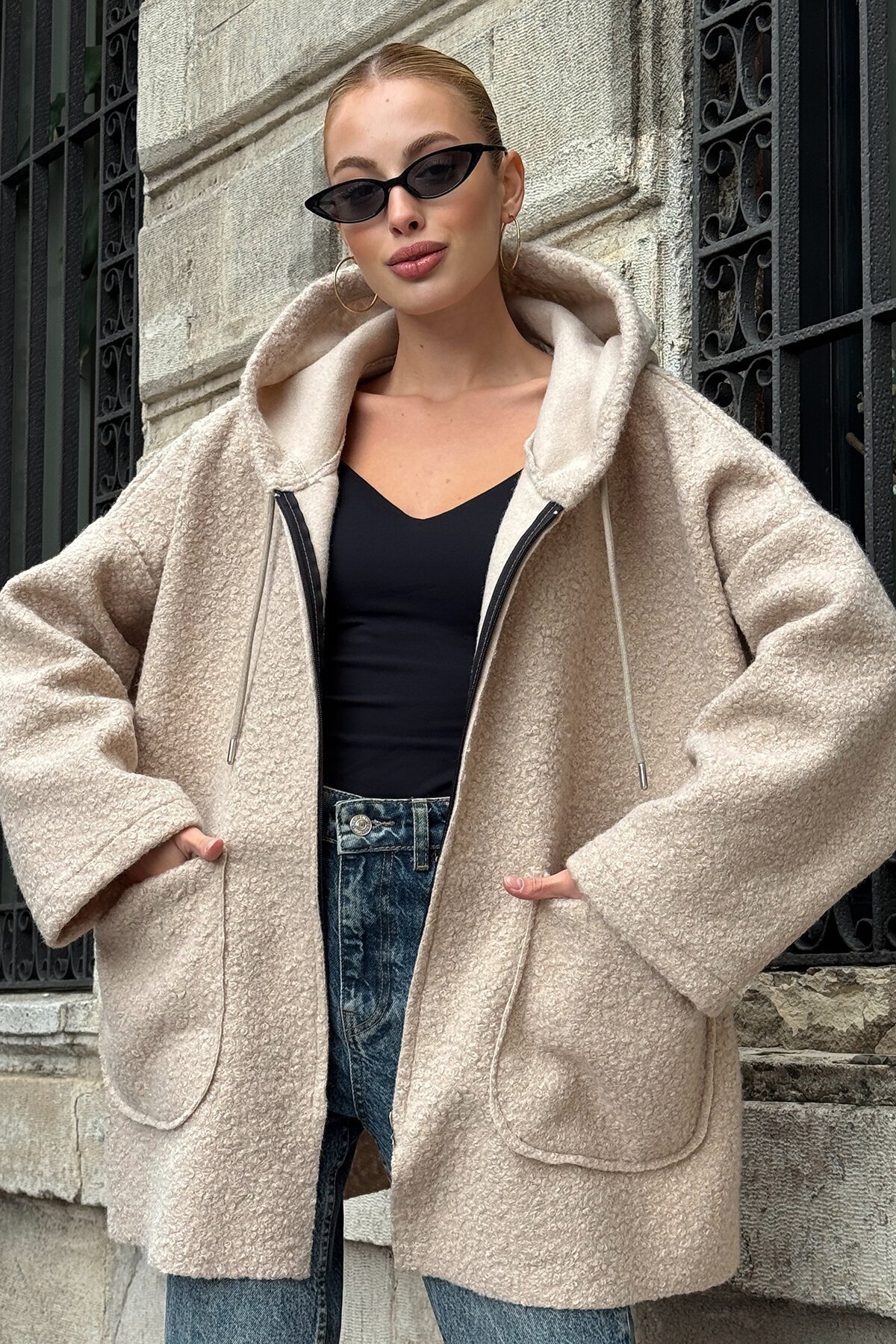 Fermuarlı Çift Cepli Kapüşonlu Kaşe Kaban