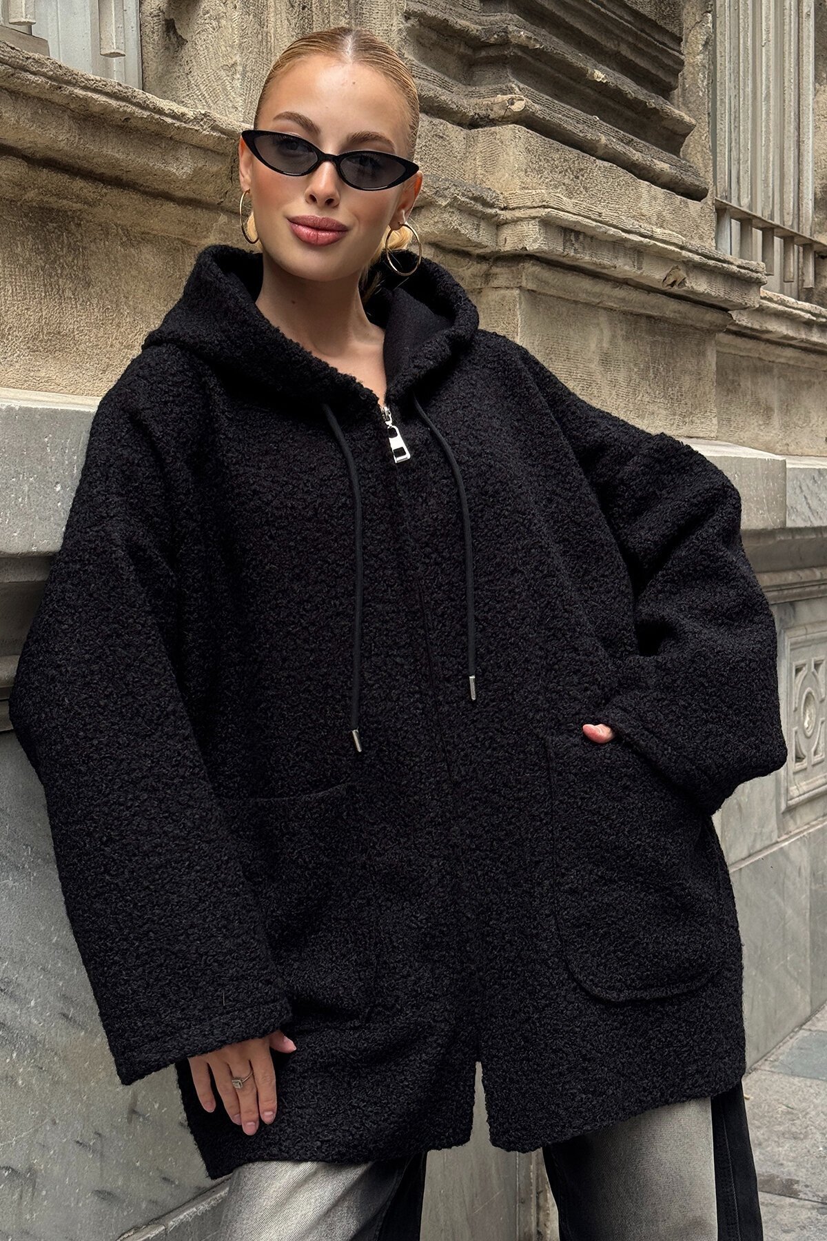 Siyah Fermuarlı Çift Cepli Kapüşonlu Astarsız Kaban