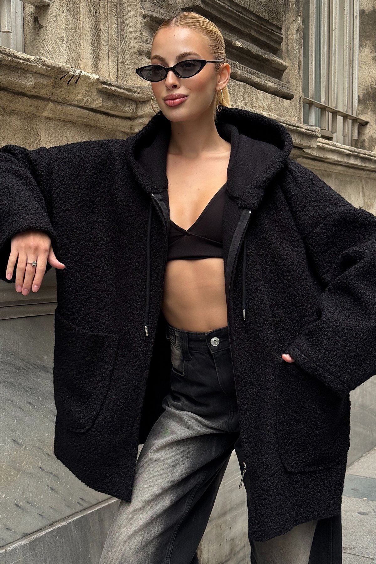 Siyah Fermuarlı Çift Cepli Kapüşonlu Astarsız Kaban