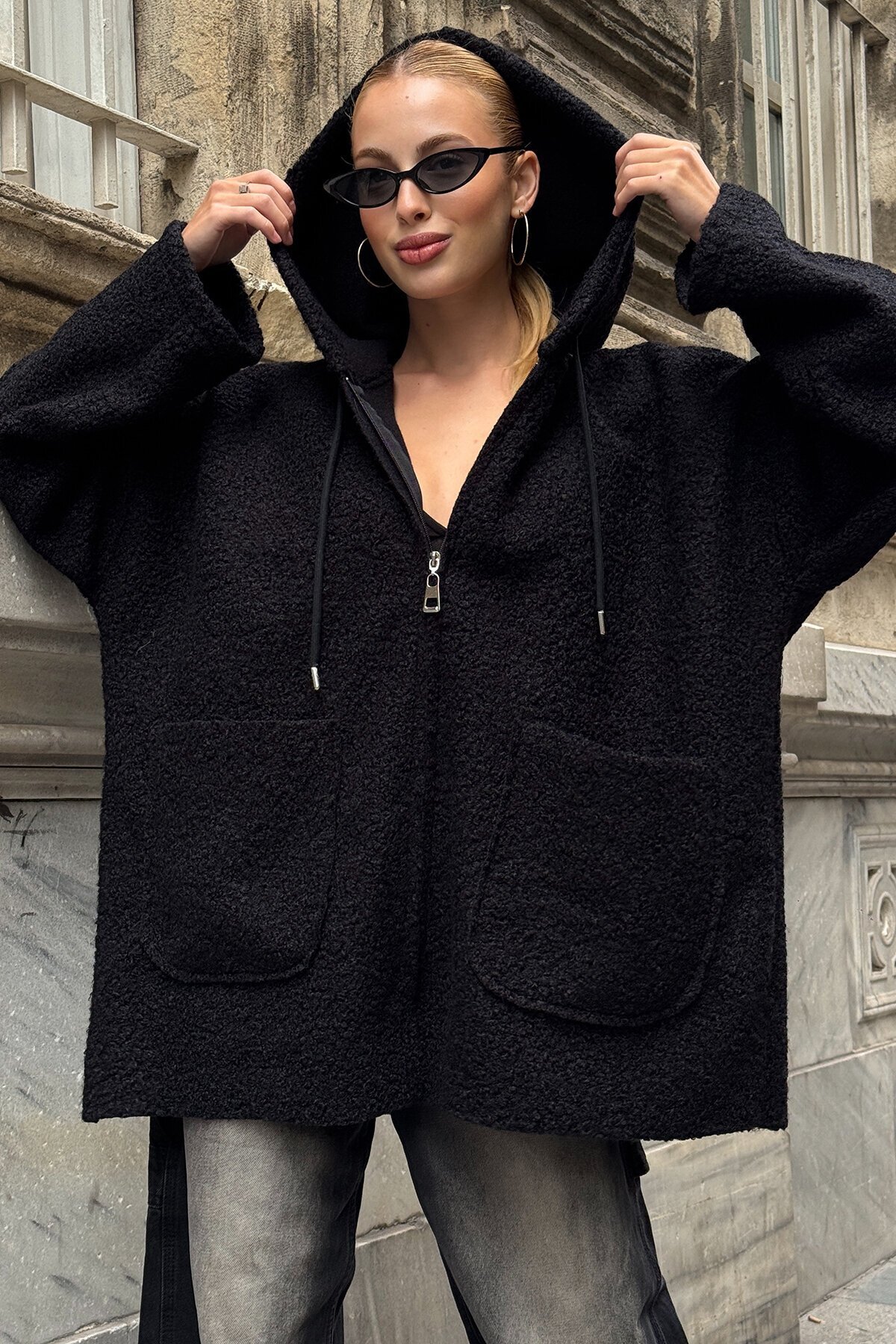 Siyah Fermuarlı Çift Cepli Kapüşonlu Astarsız Kaban