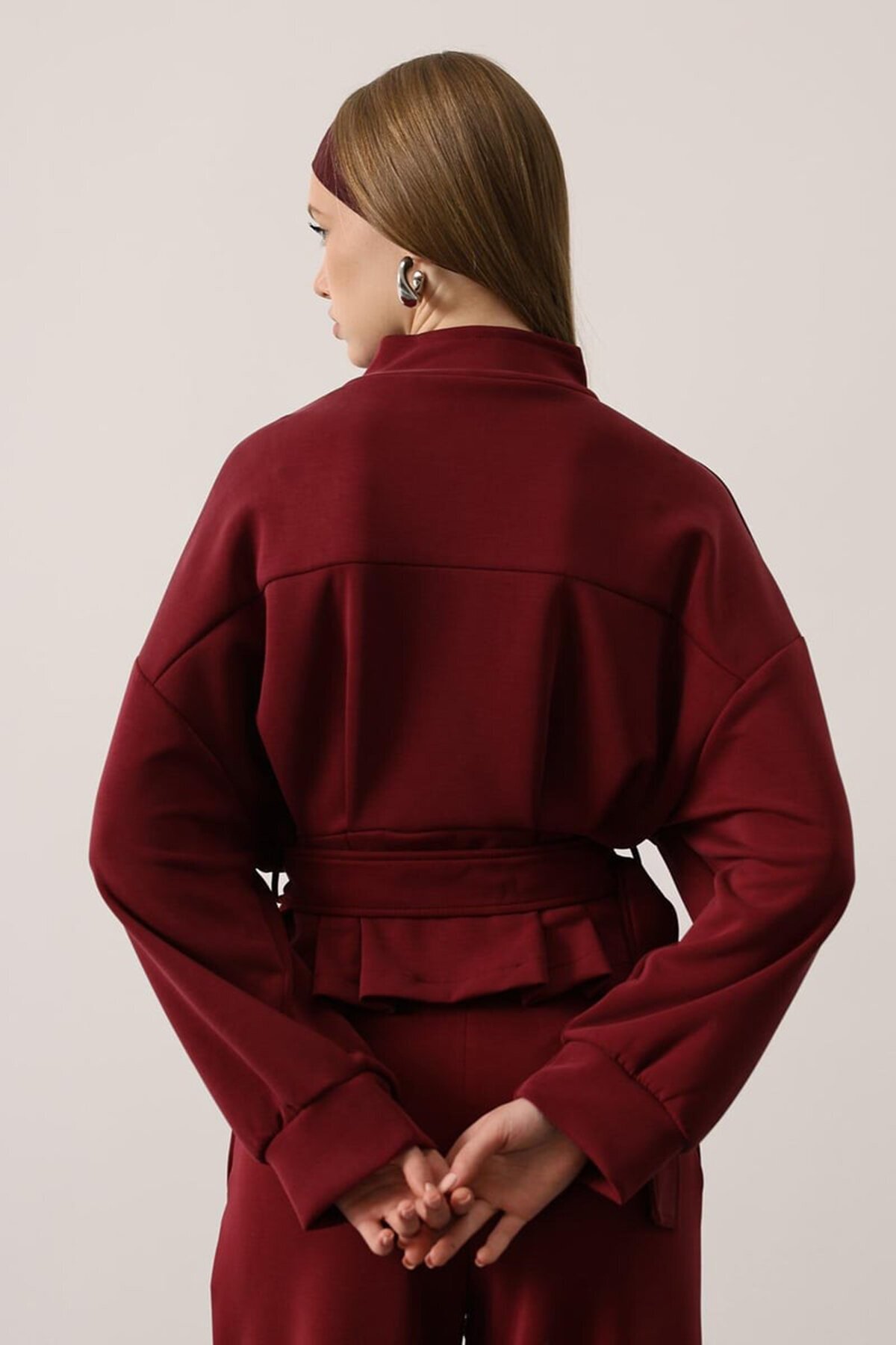 Fermuarlı Kemer Detaylı Dik Yaka Bluz