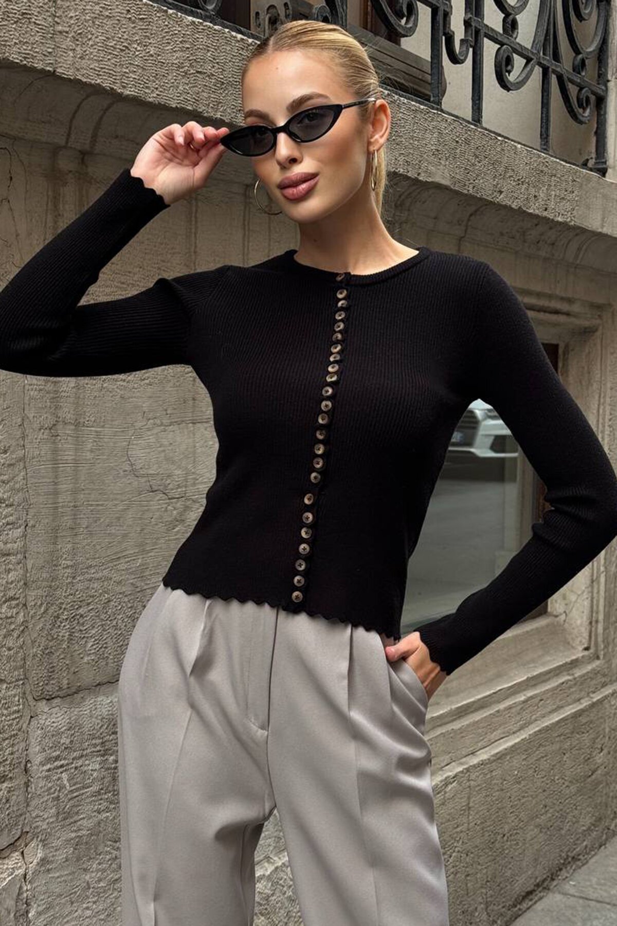 Fit Uzun Kollu Düğmeli Triko Bluz