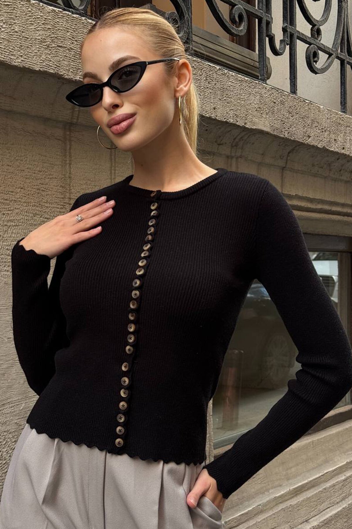 Fit Uzun Kollu Düğmeli Triko Bluz