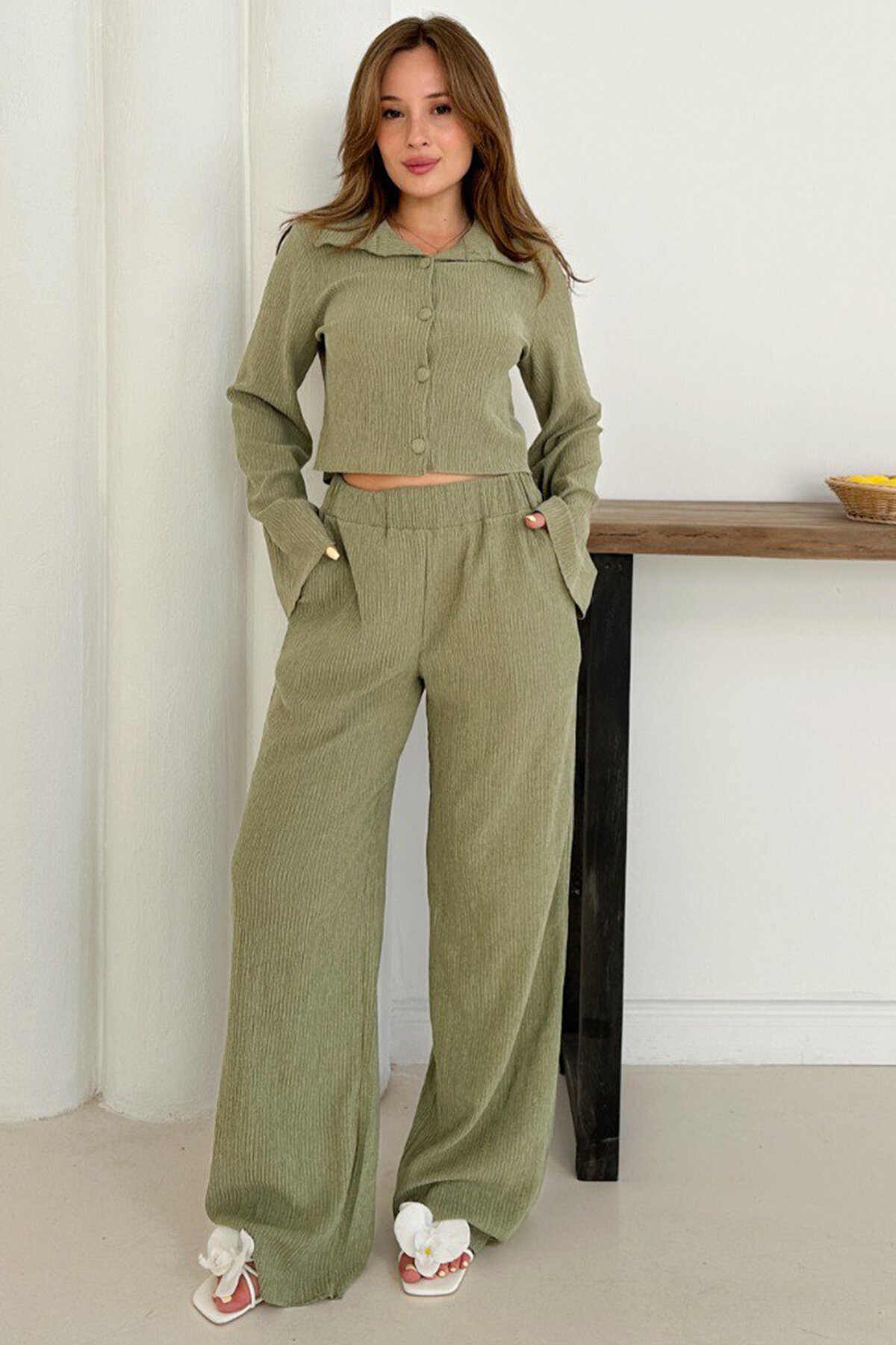 Geniş Kol Crop Gömlek Ve Beli Lastikli Pantolon Fitilli Takım