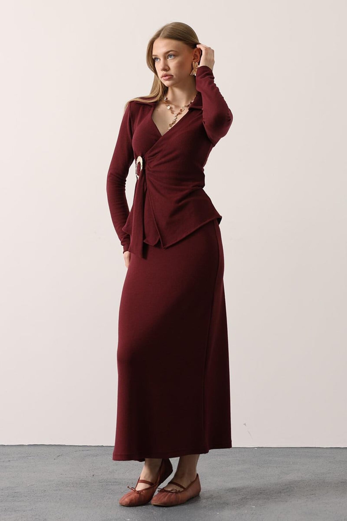 Gold Toka Detaylı Bluz Ve Beli Lastikli Midi Boy Etek Yumoş Takım