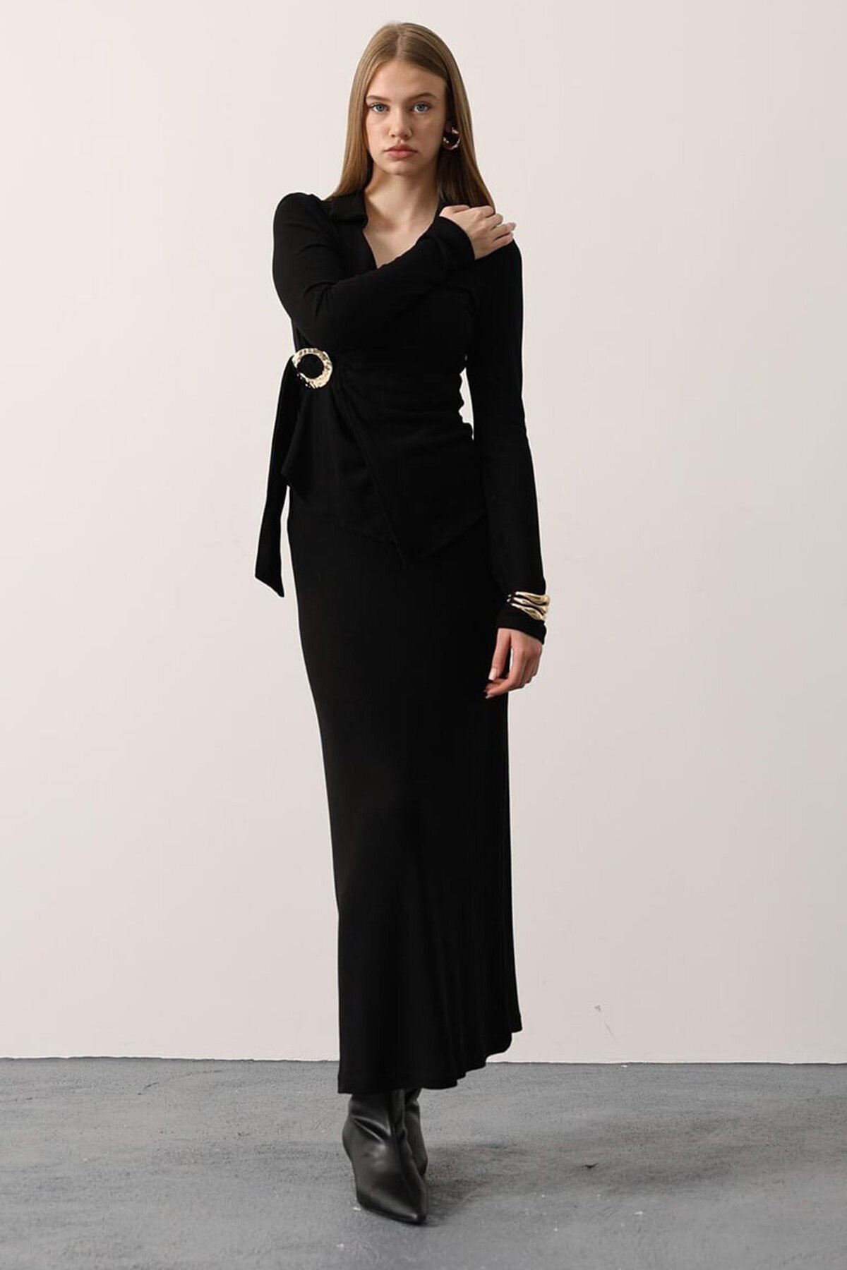 Gold Toka Detaylı Bluz Ve Beli Lastikli Midi Boy Etek Yumoş Takım