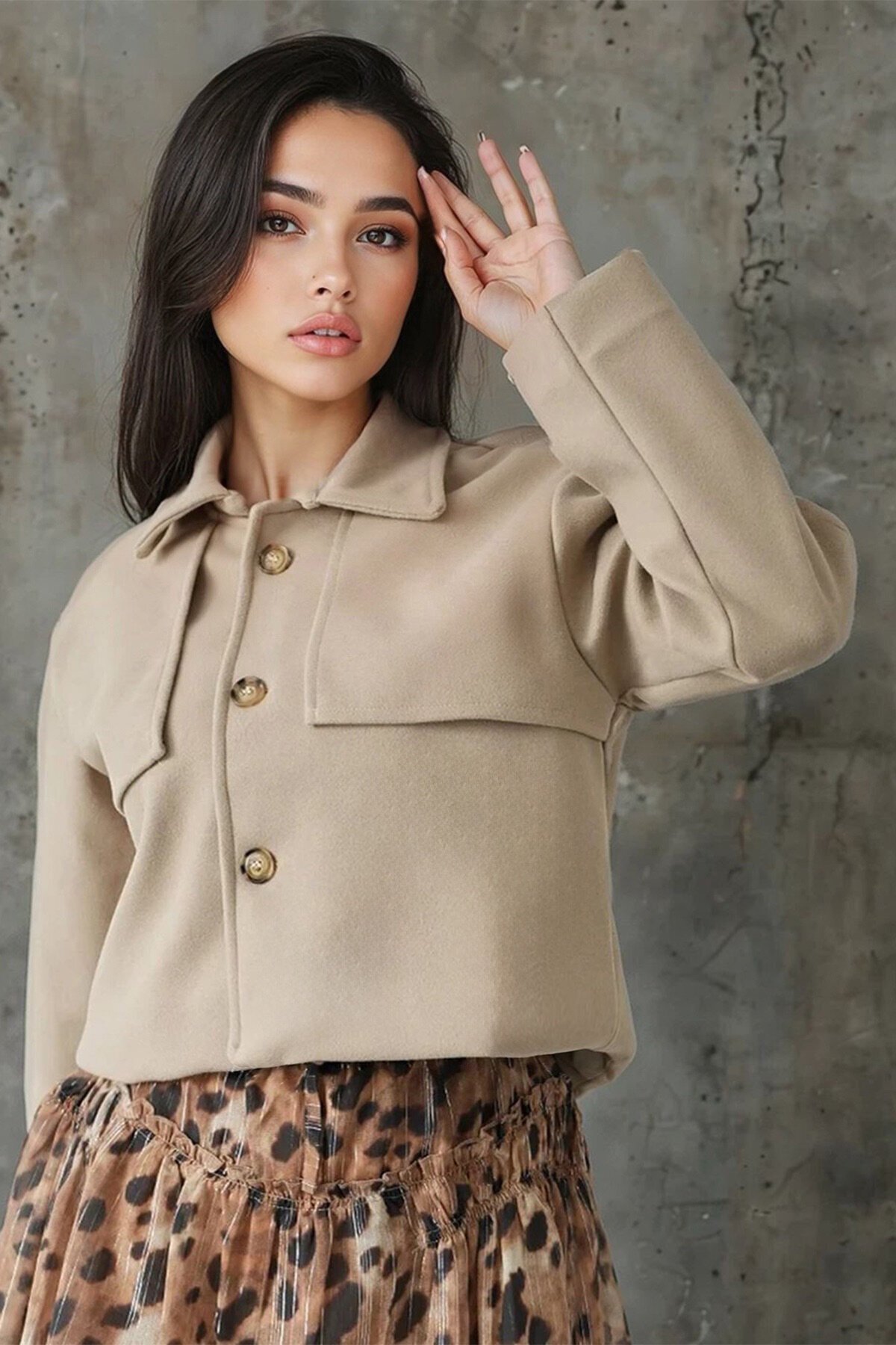 Gömlek Yaka Düğme Kapamalı Kısa Kaşe Astarlı Ceket