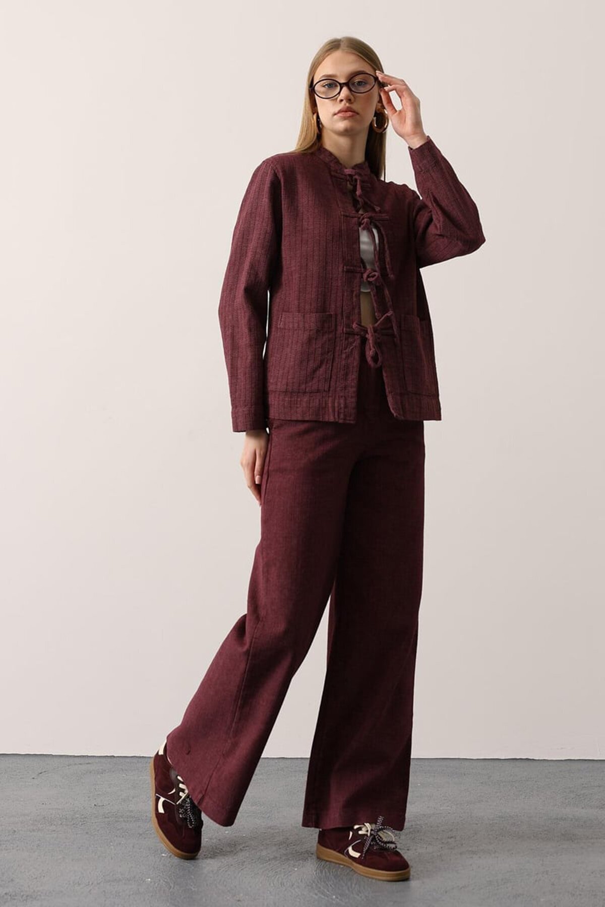 Hakim Yaka Bağcıklı Bluz Ve Beli Lastikli Pantolon Takım