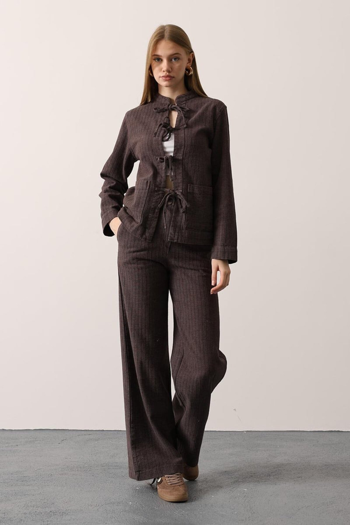 Hakim Yaka Bağcıklı Bluz Ve Beli Lastikli Pantolon Takım