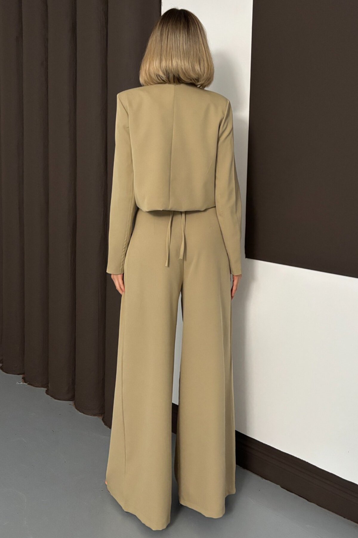 Hakim Yaka Blazer Ceket ve Pileli Palazzo Pantolon Takım