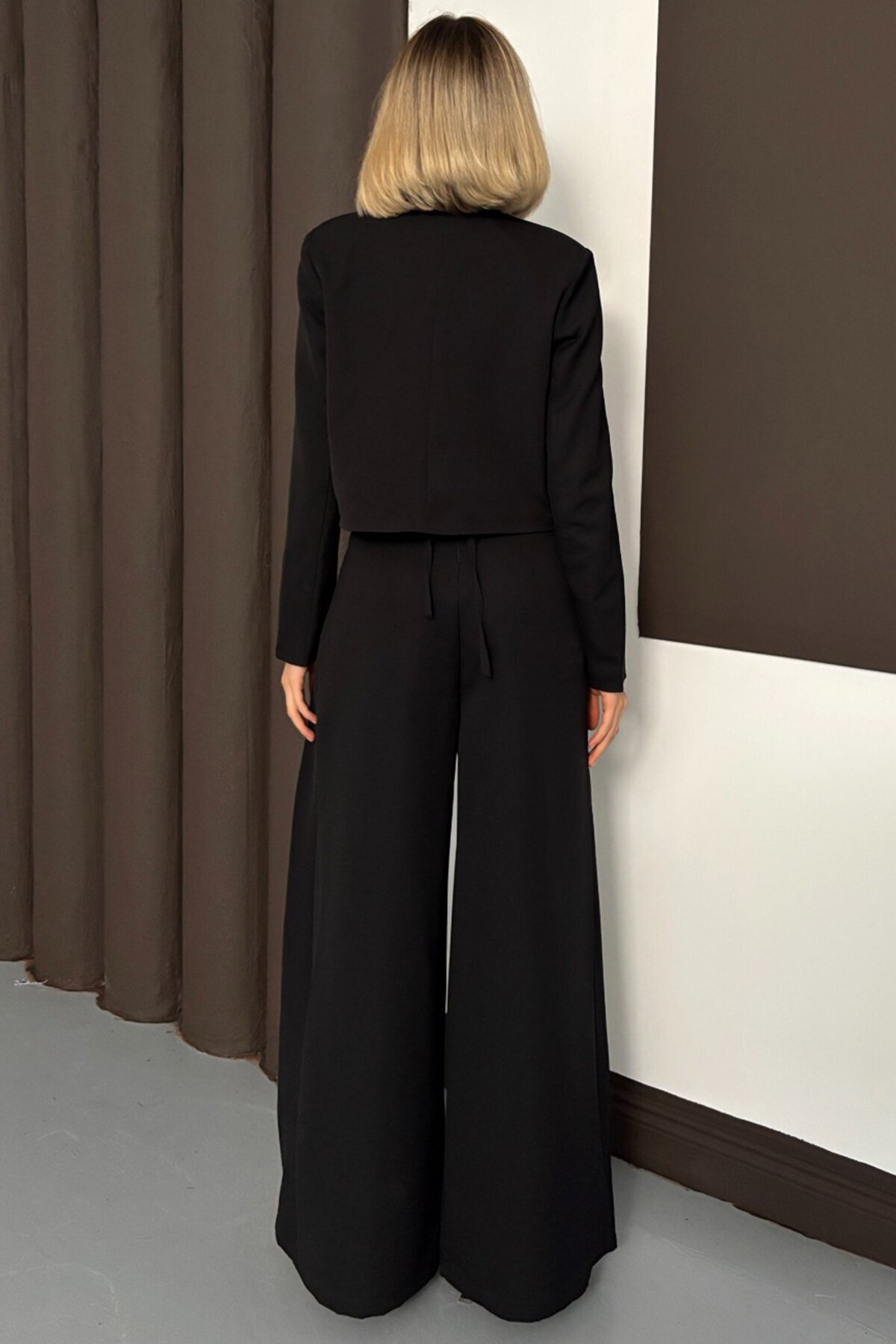 Hakim Yaka Blazer Ceket ve Pileli Palazzo Pantolon Takım