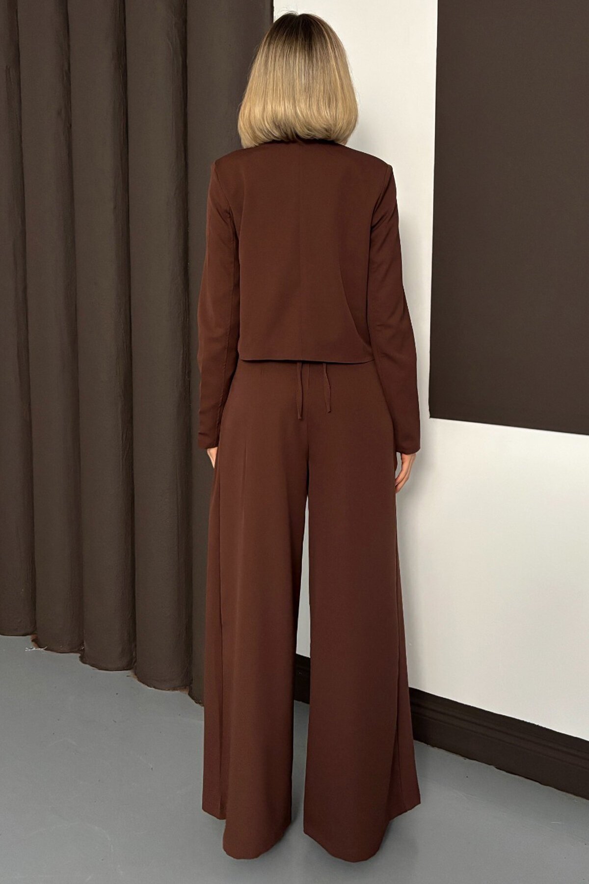 Hakim Yaka Blazer Ceket ve Pileli Palazzo Pantolon Takım