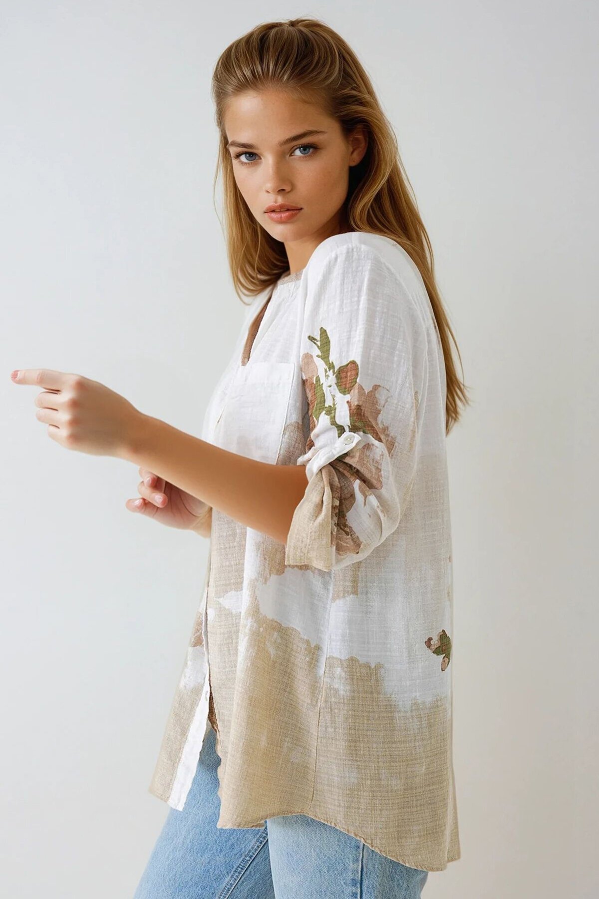 Hakim Yaka Çiçek Desenli Keten Gömlek