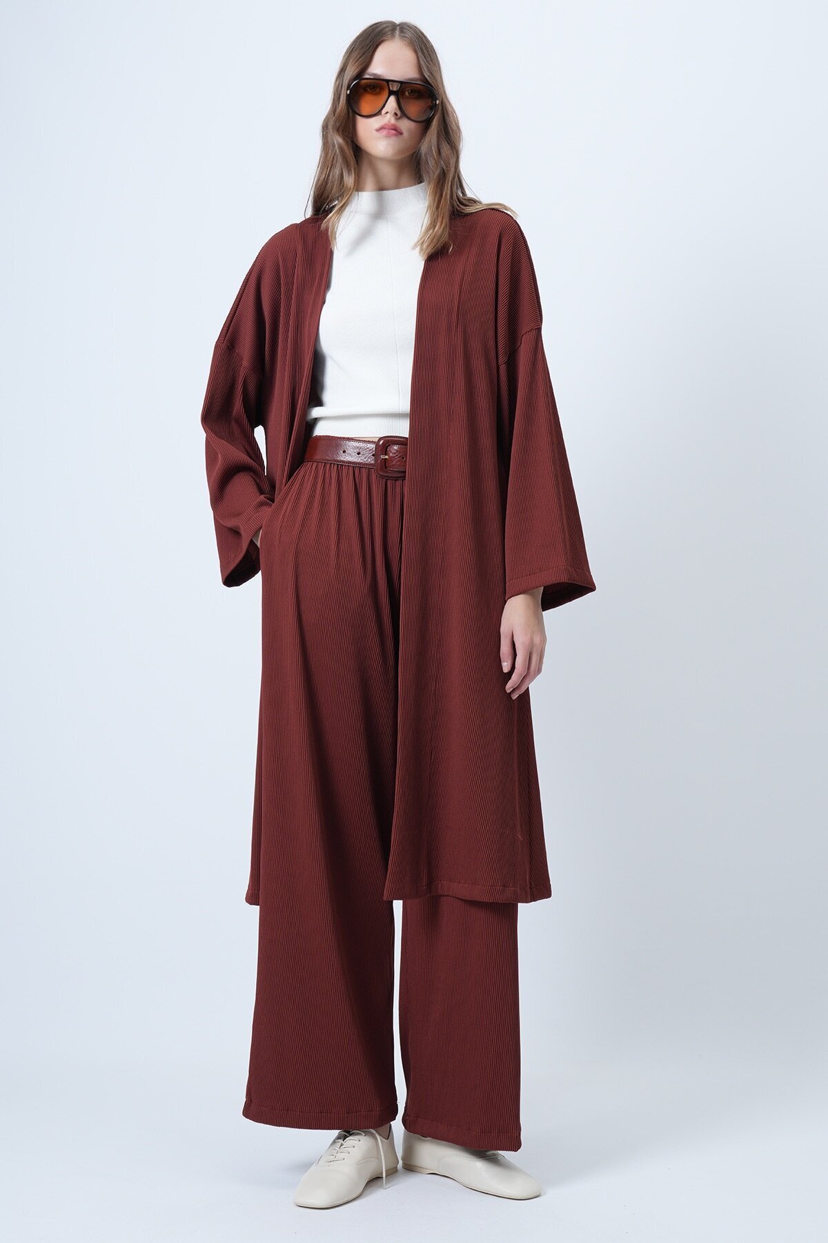 Kadife Uzun Ceket Ve Bol Kesim Kendinden Kordonlu Pantolon Takım