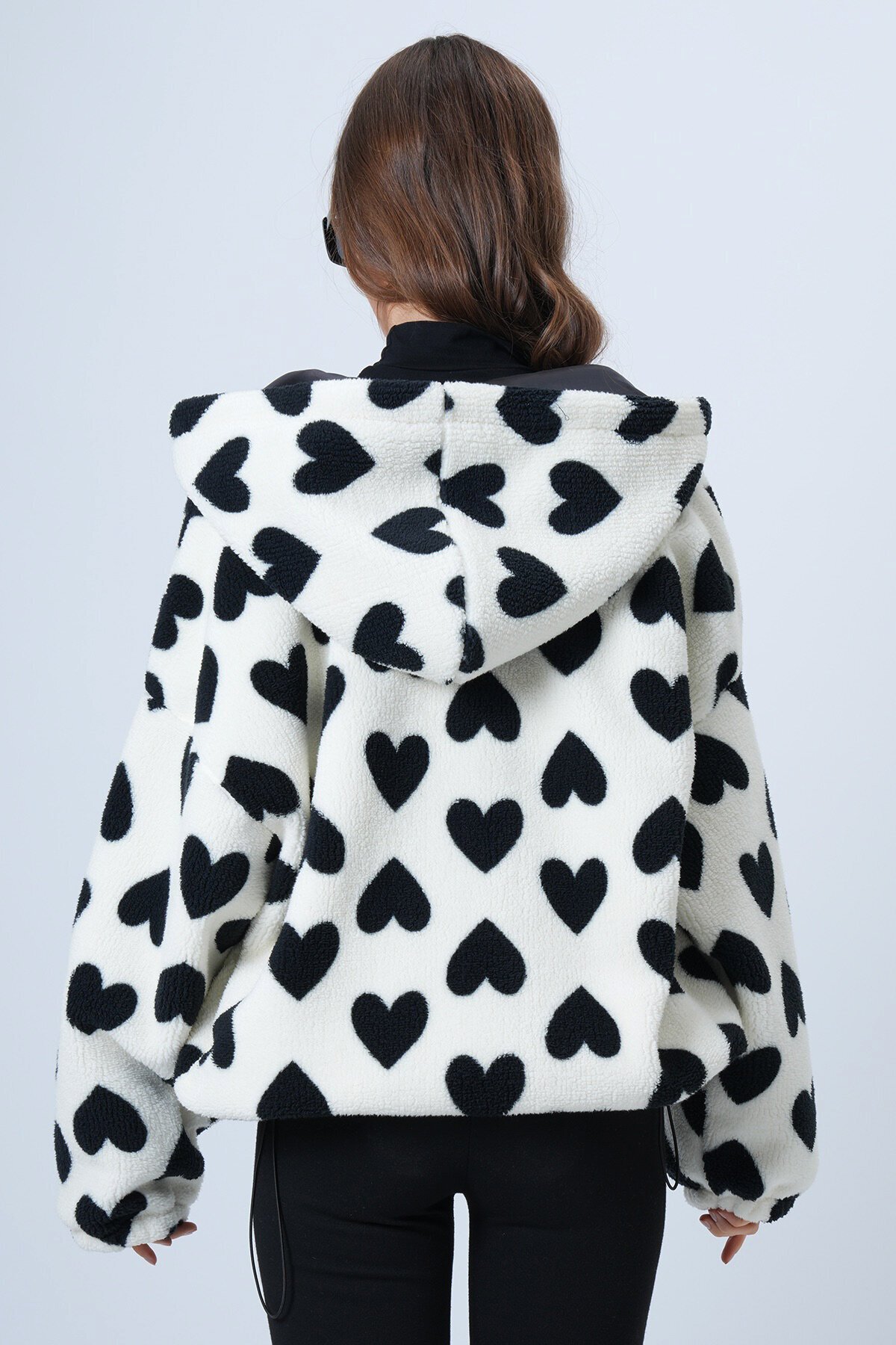 Kalpli Dik Yaka İçi Astarlı Cepli Oversize Peluş Mont