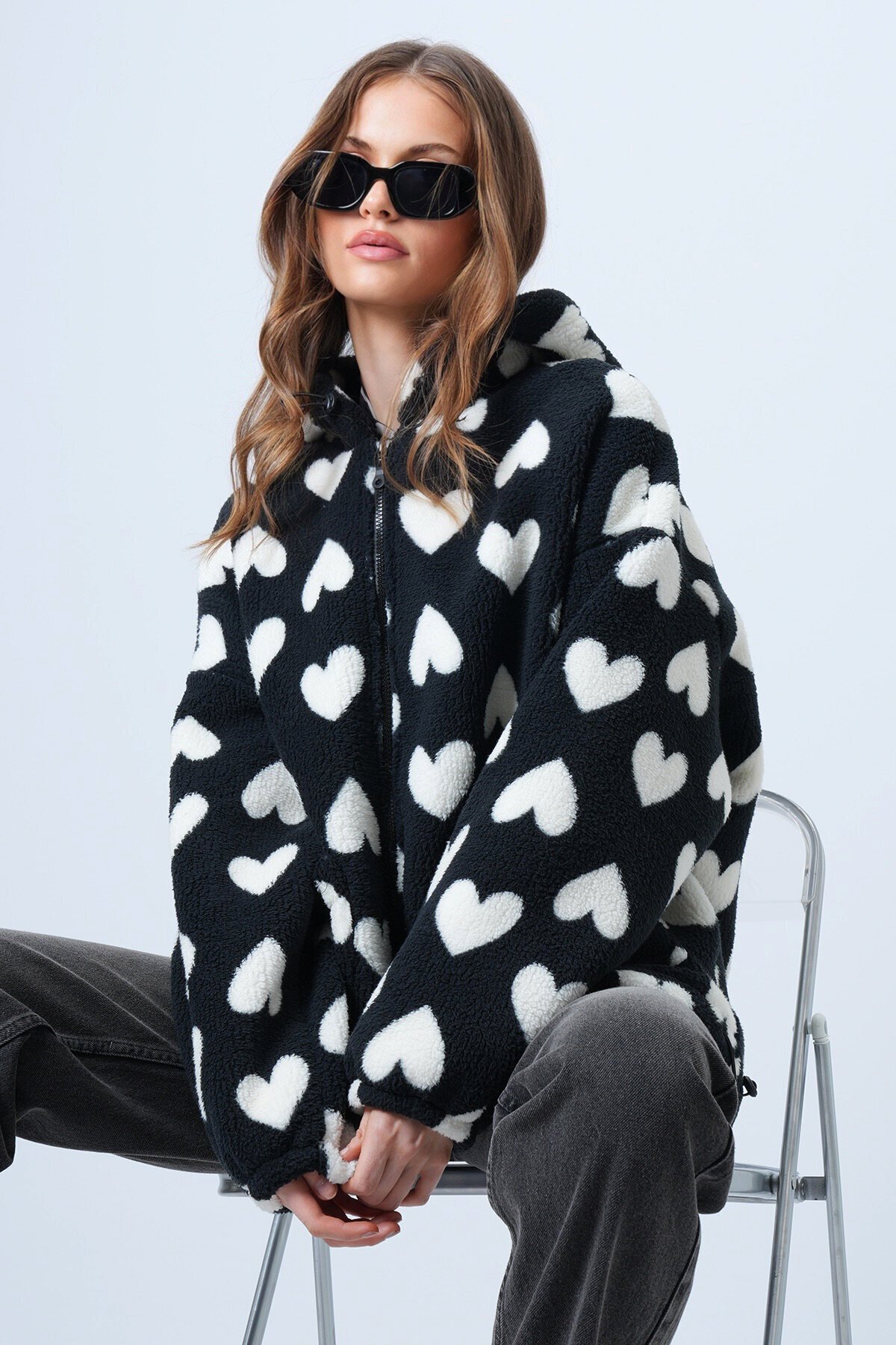 Kalpli Dik Yaka İçi Astarlı Cepli Oversize Peluş Mont