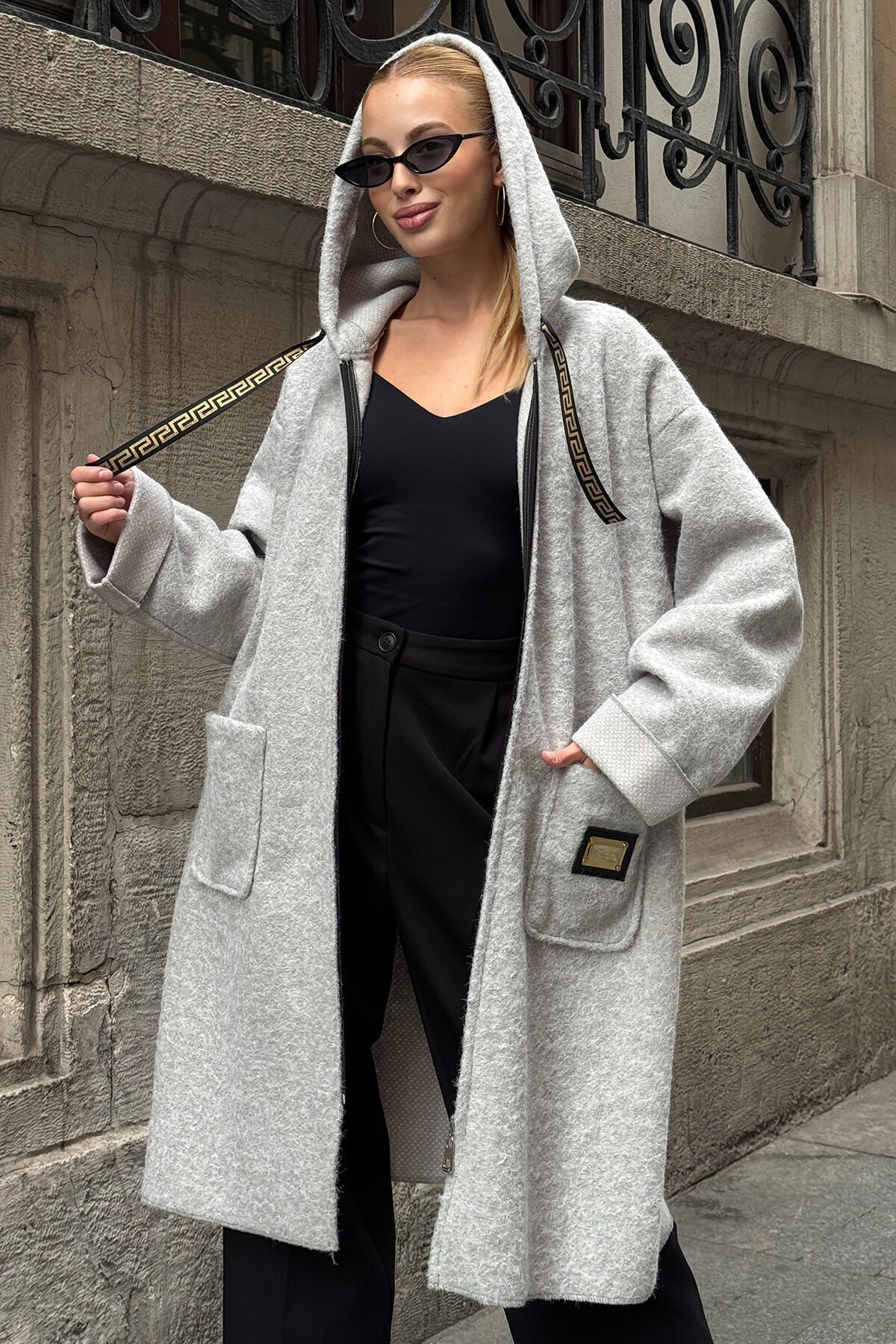 Kapüşonlu Fermuar Kapamalı Torba Cepli Kaşe Kaban