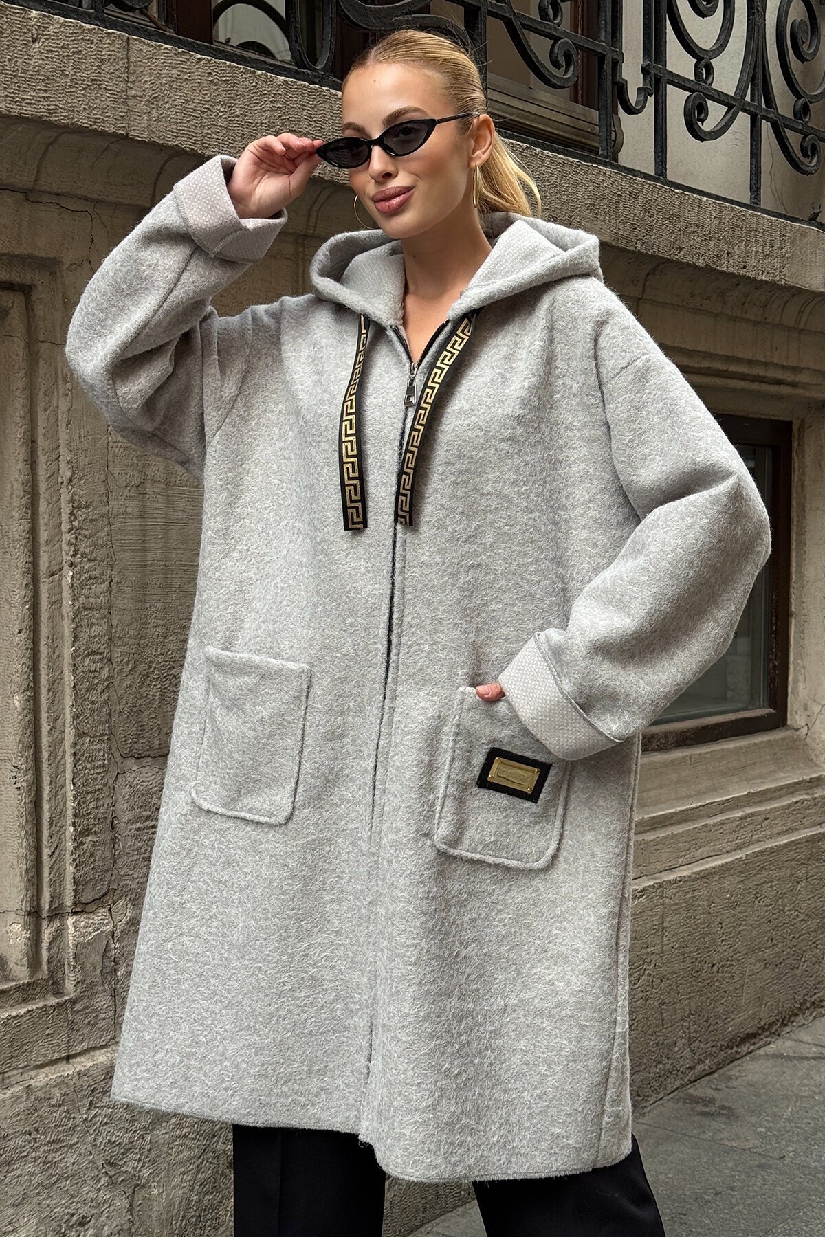 Kapüşonlu Fermuar Kapamalı Torba Cepli Kaşe Kaban