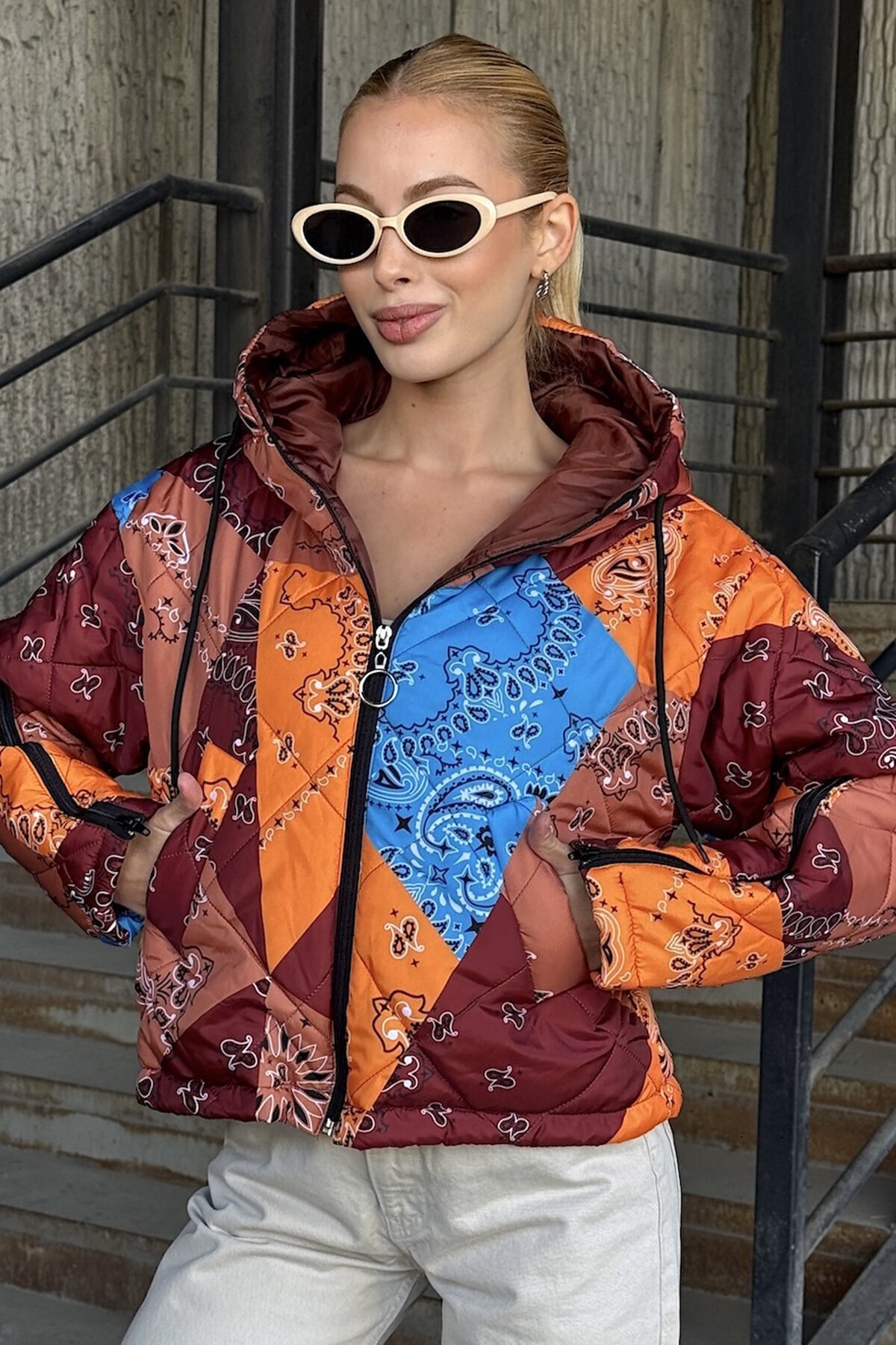 Mix Kapüşonlu Kol Fermuarlı Kapitone Şişme Astarlı Mont