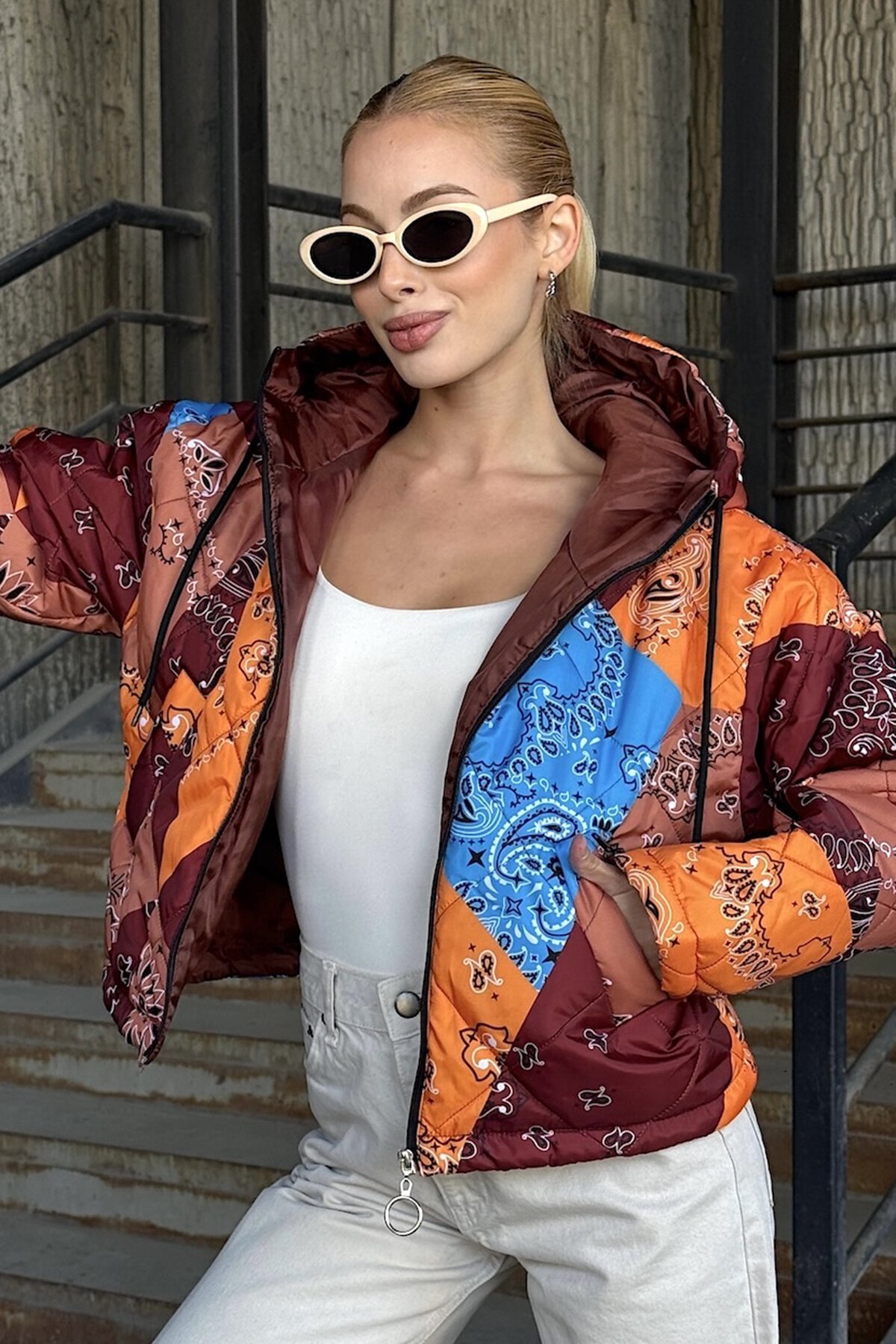 Mix Kapüşonlu Kol Fermuarlı Kapitone Şişme Astarlı Mont