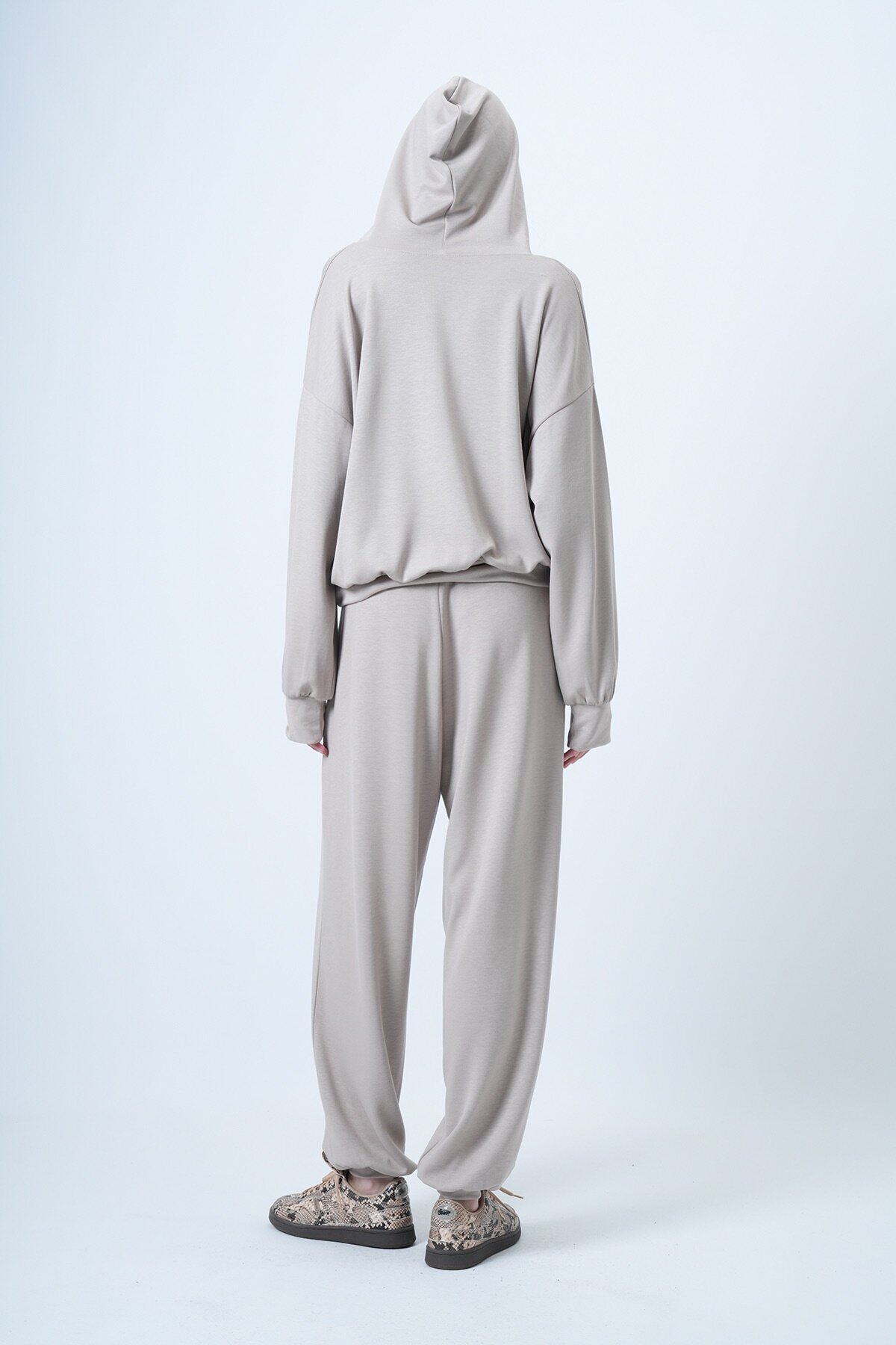 Kapüşonlu V Yaka Oversize Pamuklu Sweatshırt Ve Pantolonlu Takım