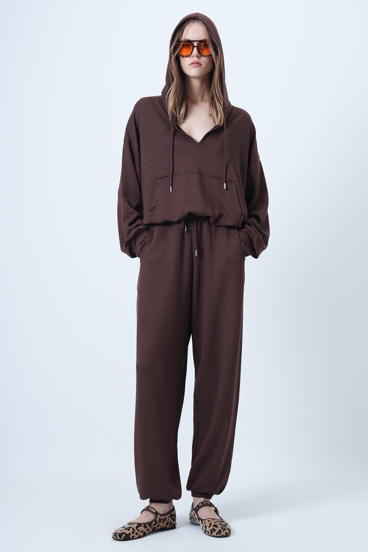 Kapüşonlu V Yaka Oversize Pamuklu Sweatshırt Ve Pantolonlu Takım