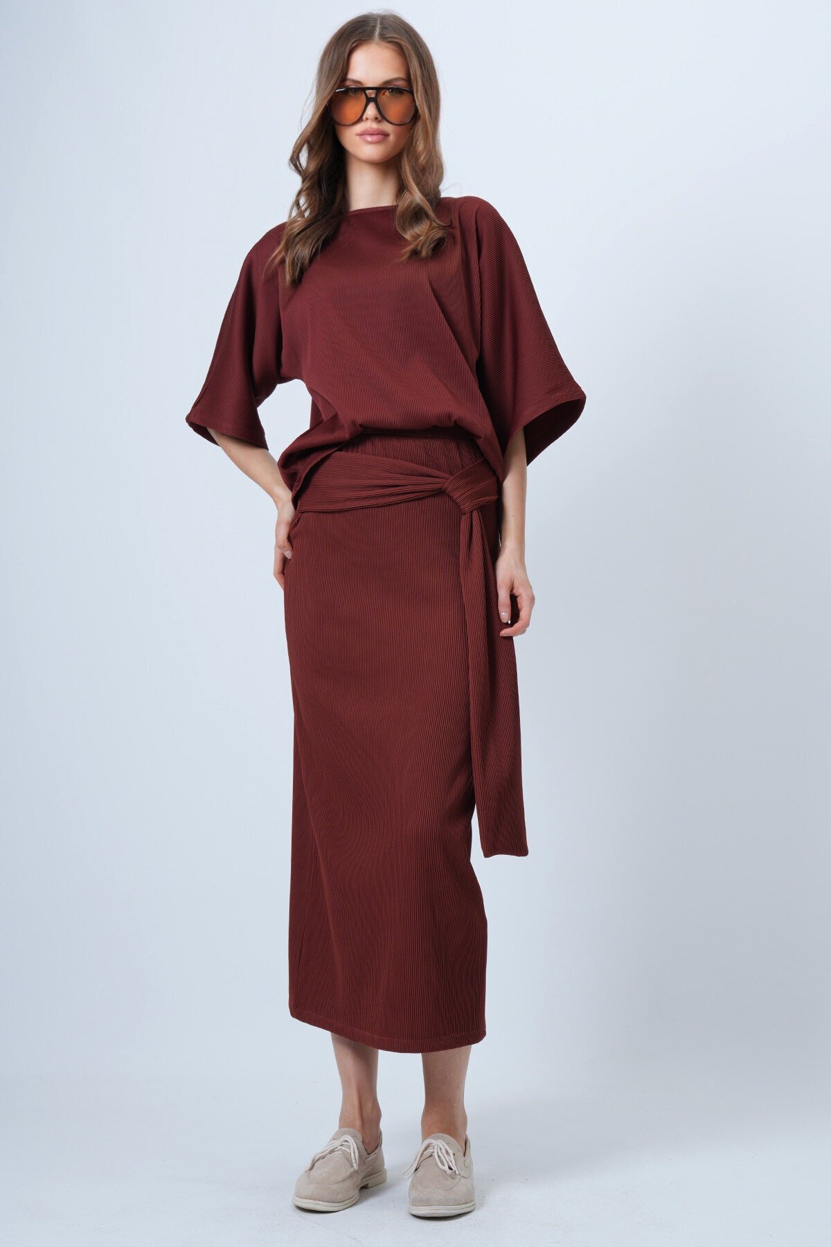 Kayık Yaka  Bluz Ve Bağlama Detaylı Etek Takım